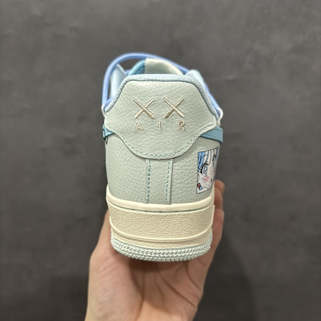 图片[4]-【定制版】Nike Air Force 1 Low “Dream Girls” “宅男女神”空军一号低帮休闲运动绑带板鞋在繁华都市的喧嚣背后，隐藏着一个独特的群体——宅男。他们穿梭于虚拟世界，在动漫、游戏与网络的海洋里遨游，而“宅男女神”，则是这片精神之境中闪耀的星辰。 货号：KS6896-777 尺码：36 36.5 37.5 38 38.5 39 40 40.5 41 42 42.5 43 44 44.5 45 编码：HXS310320-莆田鞋批发中心