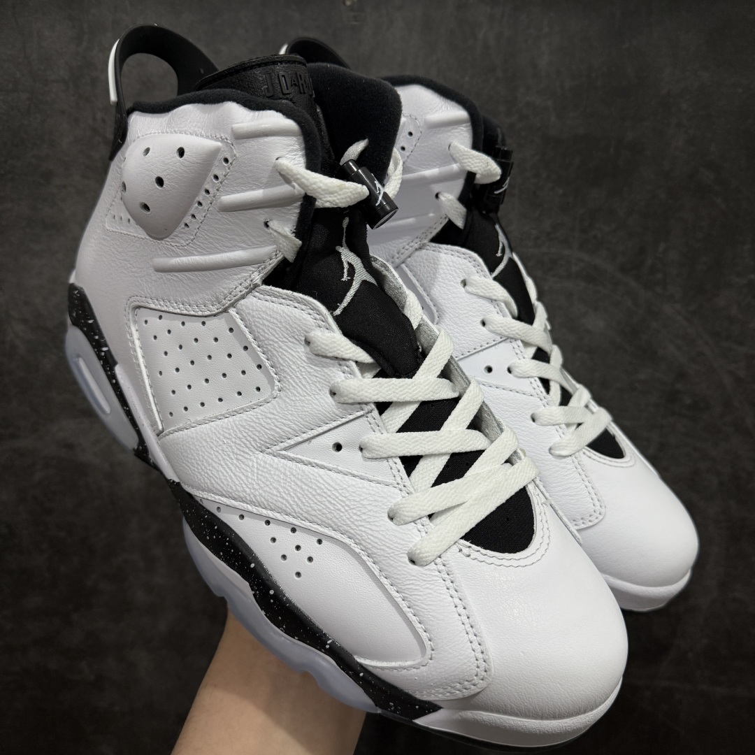 【原厂版本】 Air Jordan 6 Retro“Reverse Oreo”6代反转奥利奥白黑nn原楦原纸板 正品既视感十足‼️n采购原厂皮料 到手可放心比对原鞋上脚百分百充当正品驾驭 真正原装公司级完美鞋型 一切细节实拍所见所得！纸板中底、钢印 完美版型 一应俱全外贸专供 发国外寄售可稳妥充正操作Size：40 40.5 41 42 42.5 43 44 44.5 45 46 47.5 编码：X10420450-莆田鞋批发中心