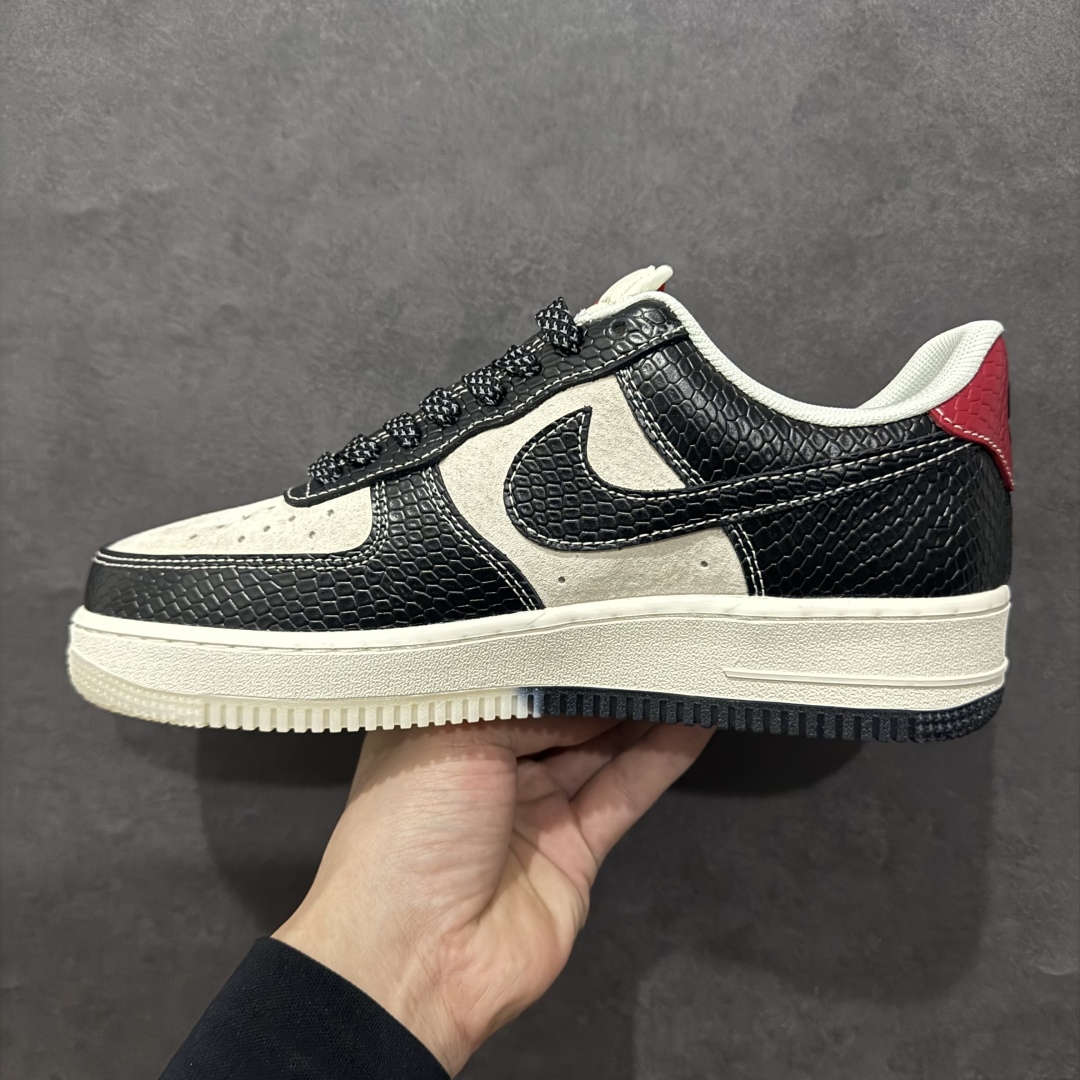 图片[2]-【公司级】海外限量发售NIke Air Force 1 \’07 Low “斯图西联名蛇年限定——黑蛇双色”空军一号 低帮 运动鞋 休闲鞋 折边针车 工艺难度大 原楦头原纸板 原装鞋盒 定制五金配件 内置全掌气垫 原厂鞋底货号：HH7518-034 Size：36 36.5 37.5 38 38.5 39 40 40.5 41 42 42.5 43 44 44.5 45 编码：HXS310320-莆田鞋批发中心