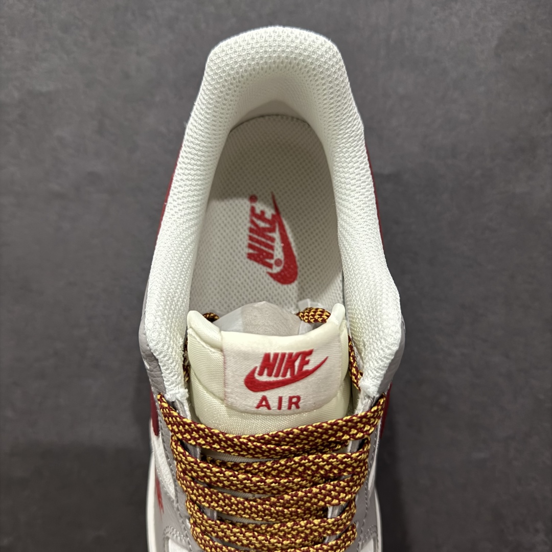 图片[7]-【公司级】海外限量发售NIke Air Force 1 \’07 Low “蛇年限定——米灰红勾”空军一号 低帮 运动鞋 休闲鞋 折边针车 工艺难度大 原楦头原纸板 原装鞋盒 定制五金配件 内置全掌气垫 原厂鞋底货号：DM6688-029 Size：36 36.5 37.5 38 38.5 39 40 40.5 41 42 42.5 43 44 44.5 45 编码：HXS310320-莆田鞋批发中心