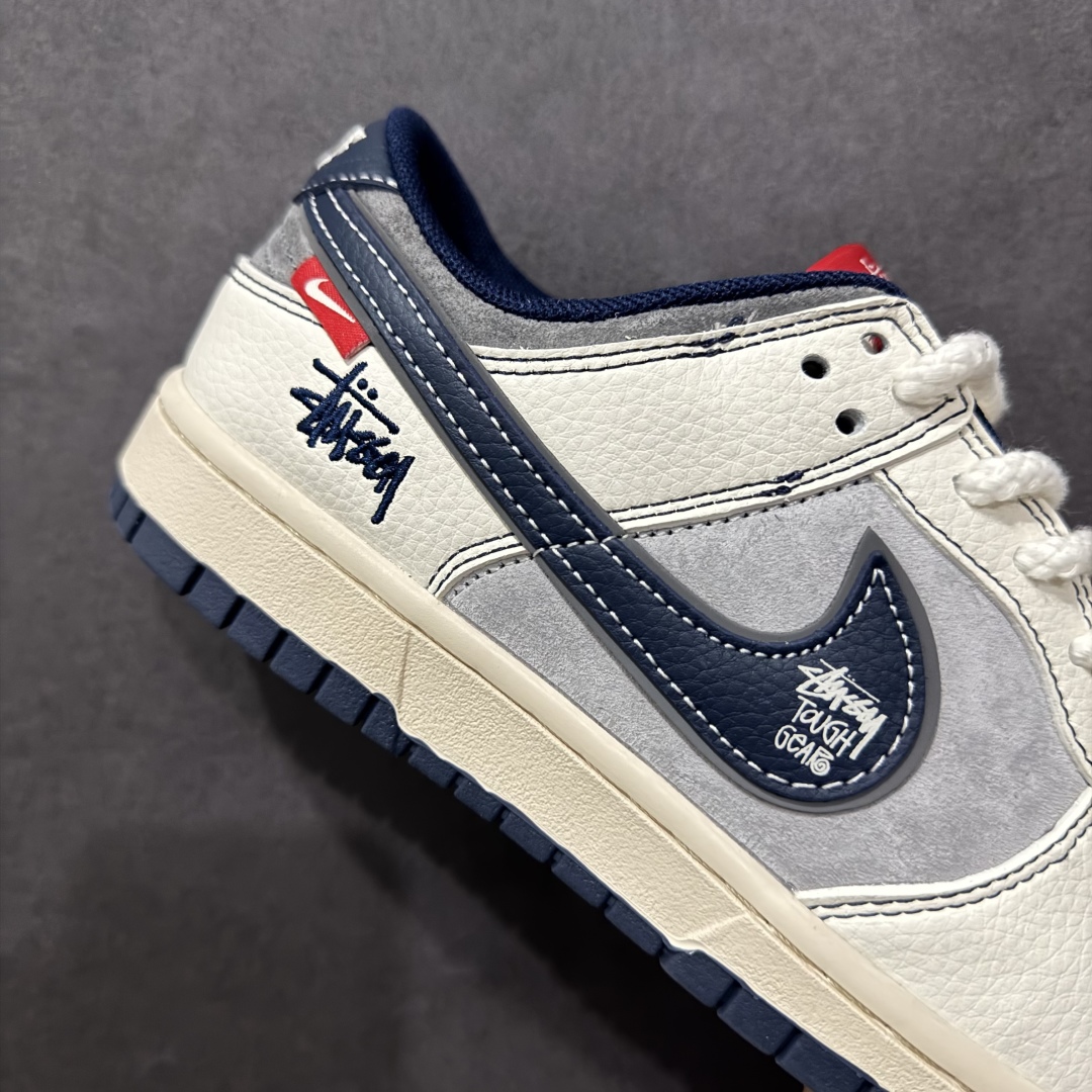 图片[6]-Nk SB Dunk Low 斯图西联名 签名藏蓝勾 周年高端定制 低帮休闲板鞋 DM6868-034rn#定制鞋盒 大厂纯原品质出货 超高清洁度 皮料切割干净无任何毛边 细节完美 r 尺码：36 36.5 37.5 38 38.5 39 40 40.5 41 42 42.5 43 44 44.5 45  编码：HXS340360-莆田鞋批发中心