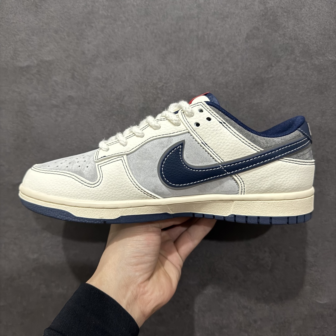 图片[2]-Nk SB Dunk Low 斯图西联名 签名藏蓝勾 周年高端定制 低帮休闲板鞋 DM6868-034rn#定制鞋盒 大厂纯原品质出货 超高清洁度 皮料切割干净无任何毛边 细节完美 r 尺码：36 36.5 37.5 38 38.5 39 40 40.5 41 42 42.5 43 44 44.5 45  编码：HXS340360-莆田鞋批发中心