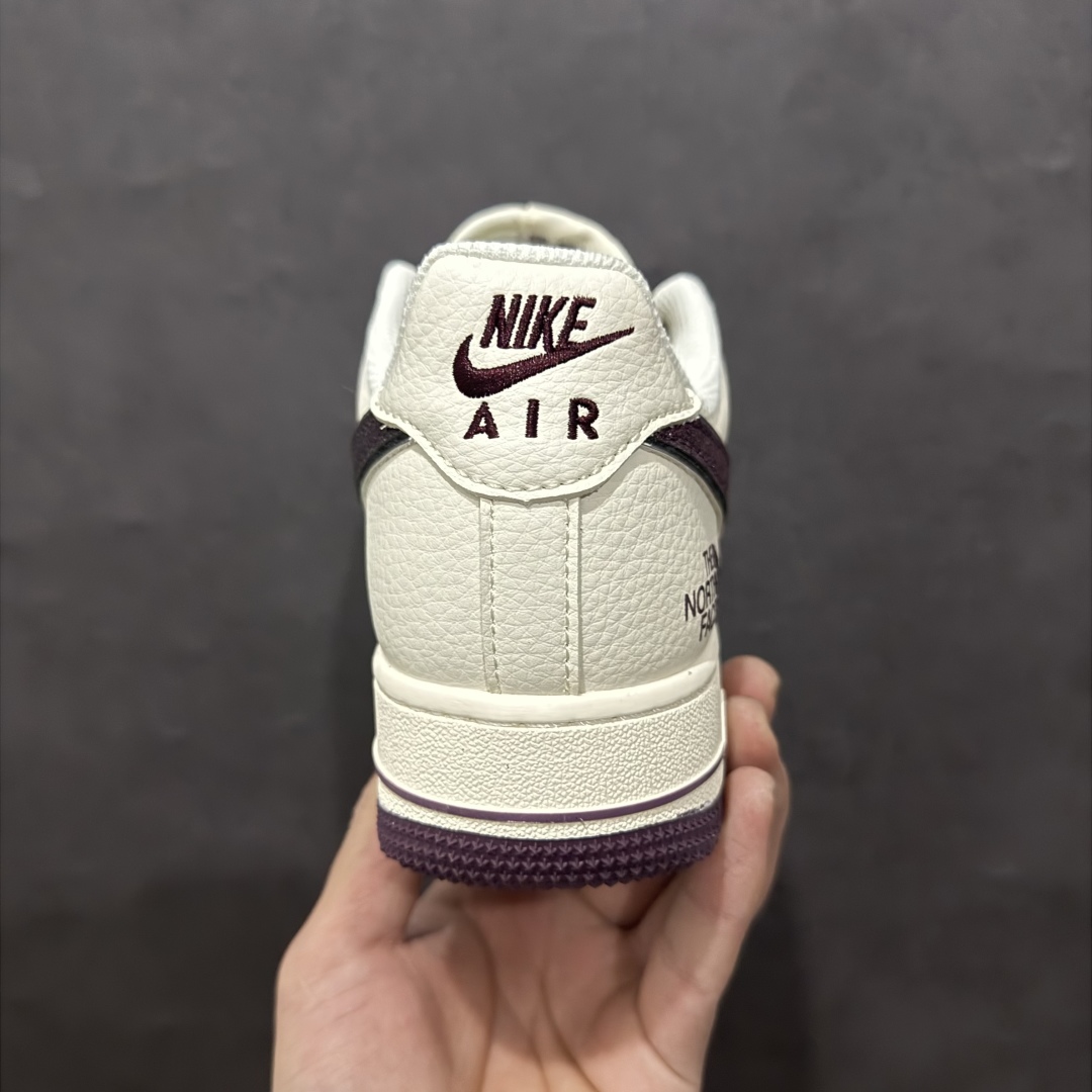 图片[4]-海外限量发售！公司级NIke Air Force 1 \’07 Low “北面联名”空军一号 低帮 运动鞋 休闲鞋 折边针车 工艺难度大 原楦头原纸板 原装鞋盒 定制五金配件 内置全掌气垫 原厂鞋底货号：QY6818-535 Size：36 36.5 37.5 38 38.5 39 40 40.5 41 42 42.5 43 44 44.5 45 编码：CC310320-莆田鞋批发中心