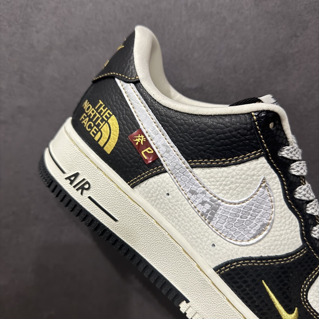 图片[6]-【定制版】耐克Nike Air Force 1 Low  空军一号 AF1 低帮百搭休闲运动板鞋。柔软、弹性十足的缓震性能和出色的中底设计，横跨复古与现代的外型结合，造就出风靡全球三十多年的Force 1。 货号：CH6336-520 尺码：36 36.5 37.5 38 38.5 39 40 40.5 41 42 42.5 43 44 45  编码：YB300320n-莆田鞋批发中心