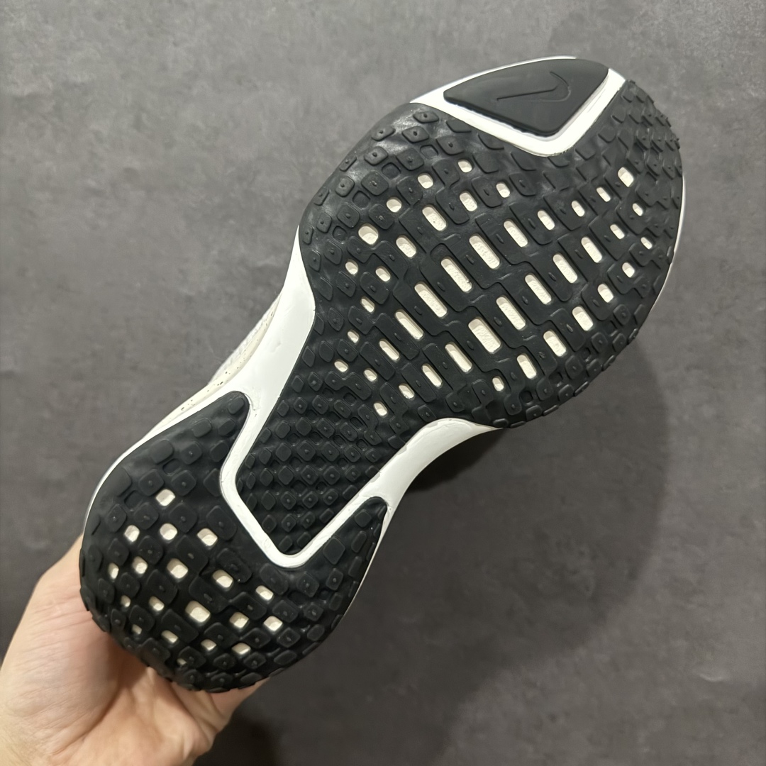 图片[9]-【公司级】Nike Zoomx Invincible Run FK 3休闲运动慢跑鞋n采用外露式Flyknit飞织面料鞋面材质 搭载ZoomX轻盈泡棉缓震科技中底 货号:DR2615-101 尺码:36 36.5 37.5 38 38.5 39 40 40.5 41 42 42.5 43 44 45 编码：LDS210230-莆田鞋批发中心