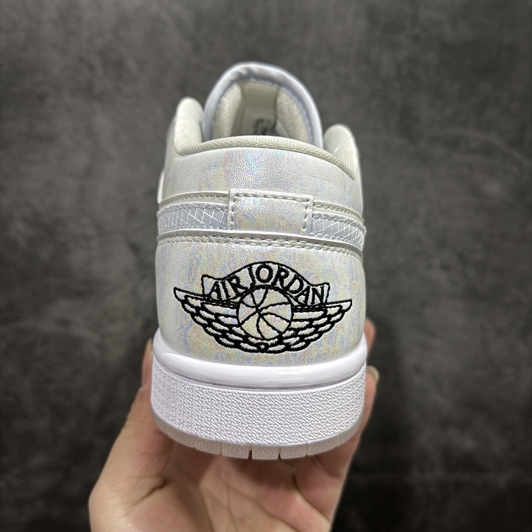 图片[4]-【K版】Nike Air Jordan 1 Low OG\”Year of the Snake\”AJ1乔丹一代低帮经典复古文化休闲运动篮球鞋“浅灰白淡绿蛇年” 货号：HF4080-001n鞋码：36 36.5 37.5 38 38.5 39 40 40.5 41 42 42.5 43 44 44.5 45 46 编码：LDS230250-莆田鞋批发中心