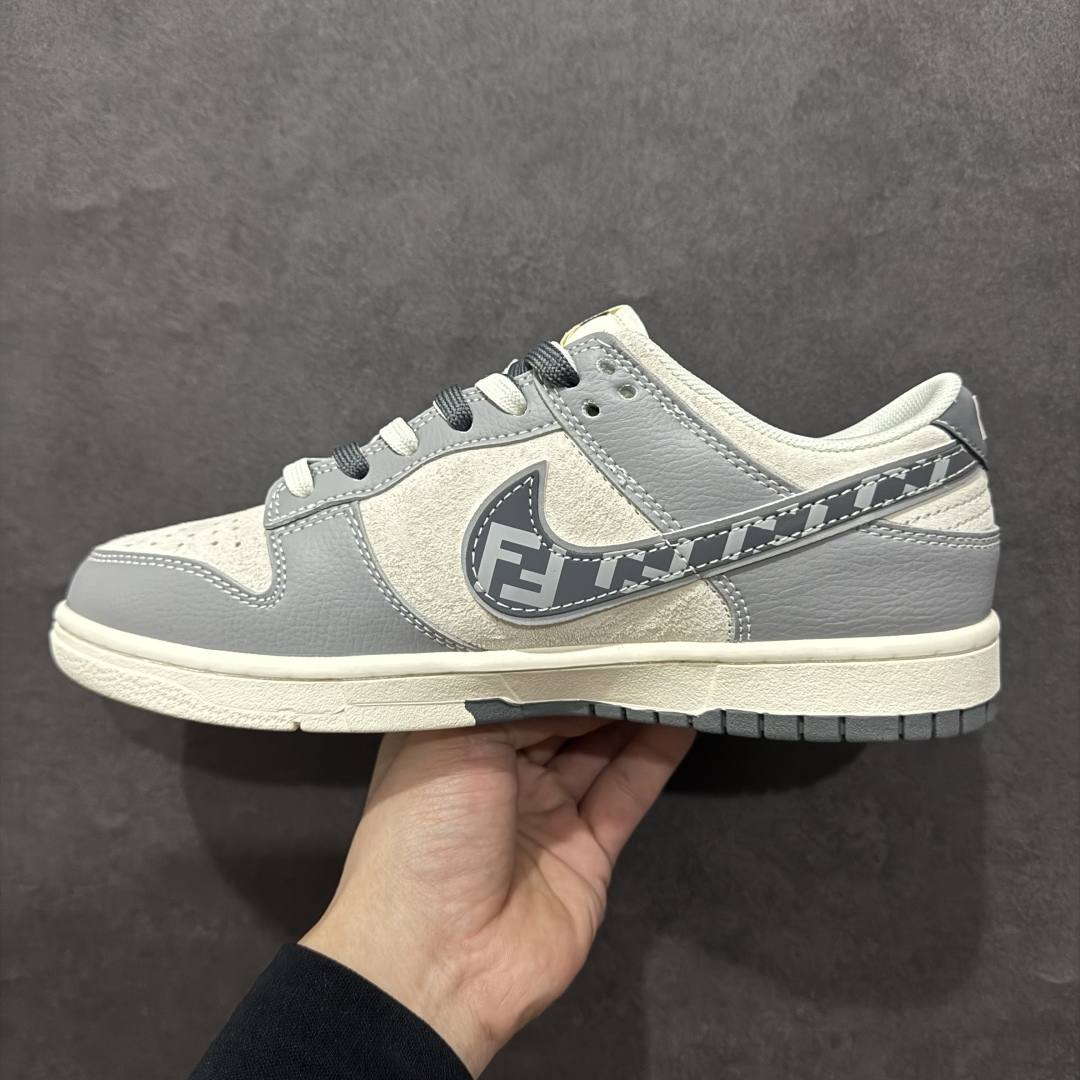 图片[2]-【定制版】Nk SB Dunk Low 芬迪联名 灰白灰勾 周年高端定制 低帮休闲板鞋 DM6868-021rn#定制鞋盒 大厂纯原品质出货 超高清洁度 皮料切割干净无任何毛边 细节完美 r 尺码：36 36.5 37.5 38 38.5 39 40 40.5 41 42 42.5 43 44 44.5 45  编码：HXS340260-莆田鞋批发中心