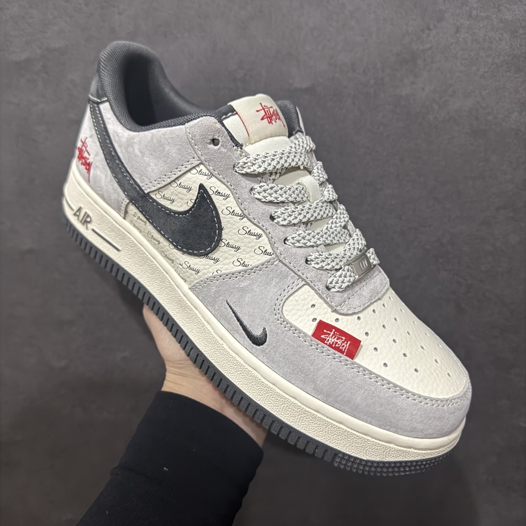 图片[3]-【定制版】Nk Air Force 1\’07 Low 斯图西联名 猪八小红标 空军一号低帮休闲板鞋 XS1958-501rn#原楦头原纸板 原装鞋盒 定制五金配件 内置全掌气垫 原厂鞋底 r 尺码：36 36.5 37.5 38 38.5 39 40 40.5 41 42 42.5 43 44 44.5 45  编码：HXS310320-莆田鞋批发中心