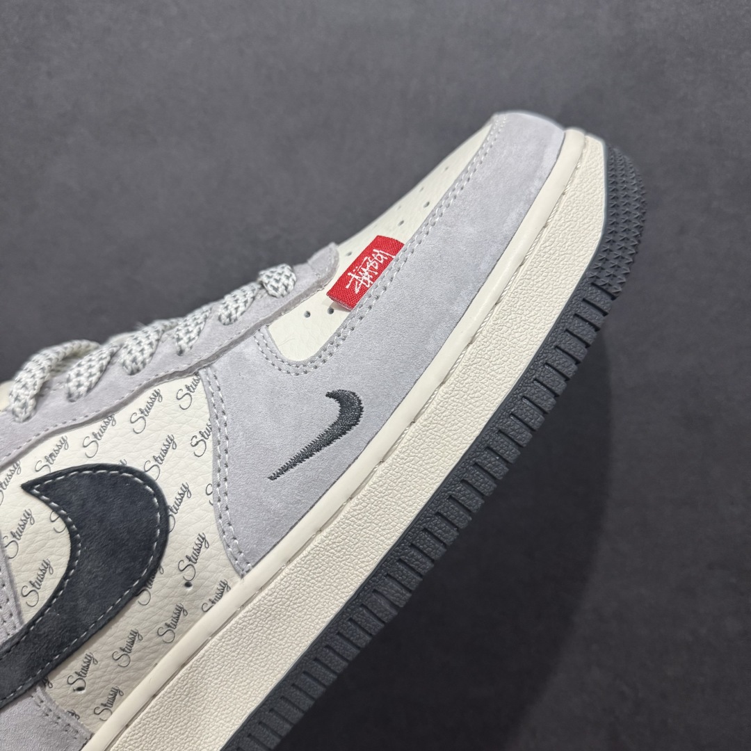 图片[5]-【定制版】Nk Air Force 1\’07 Low 斯图西联名 猪八小红标 空军一号低帮休闲板鞋 XS1958-501rn#原楦头原纸板 原装鞋盒 定制五金配件 内置全掌气垫 原厂鞋底 r 尺码：36 36.5 37.5 38 38.5 39 40 40.5 41 42 42.5 43 44 44.5 45  编码：HXS310320-莆田鞋批发中心