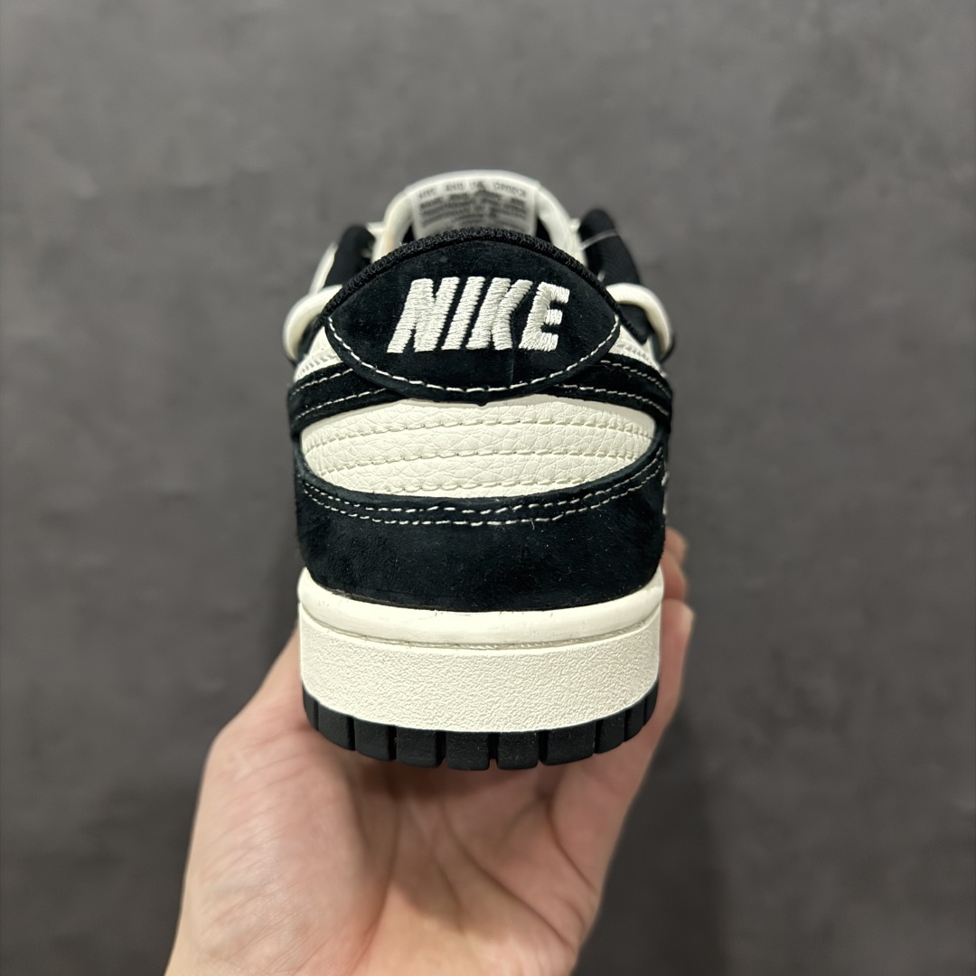 图片[4]-【定制版】Nike SB Dunk Low x Stussy 白黑小钩双钩绑带n纯原大厂出品 极力推荐n原装头层材料 独家版型蒸餾加工n帶來的是更好的视觉和脚感体验n大厂纯原品质出货 清洁度 电绣工艺皮料切割干净无任何毛边 细节完美 官方货号：YX5066 241 尺码：36 36.5 37.5 38 38.5 39 40 40.5 41 42 42.5 43 44 44.5 45  编码：HXS340360-莆田鞋批发中心