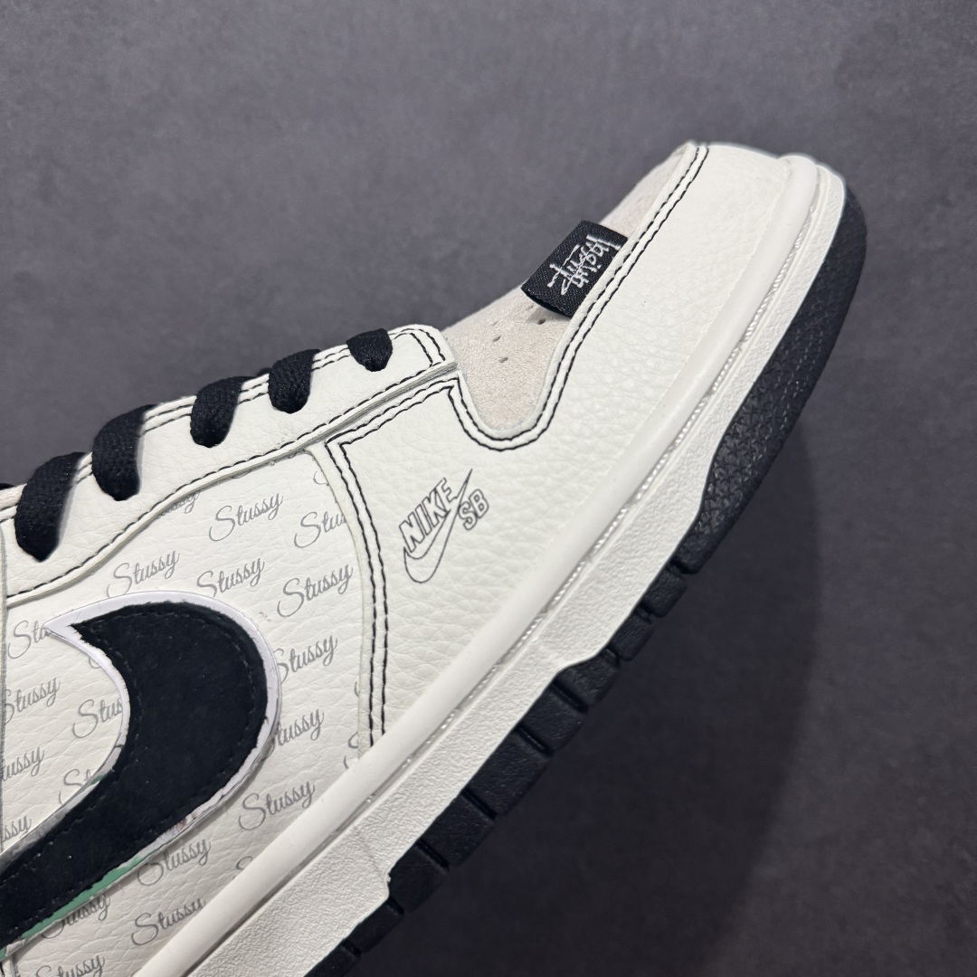 图片[5]-【定制版】Nike SB Dunk Low x Stussy 白黑红n纯原大厂出品 极力推荐n原装头层材料 独家版型加工n帶來的是更好的视觉和脚感体验n大厂纯原品质出货 清洁度 电绣工艺皮料切割干净无任何毛边 细节完美 官方货号：DJ2024 115 尺码：36 36.5 37.5 38 38.5 39 40 40.5 41 42 42.5 43 44 44.5 45  编码：HXS340360-莆田鞋批发中心