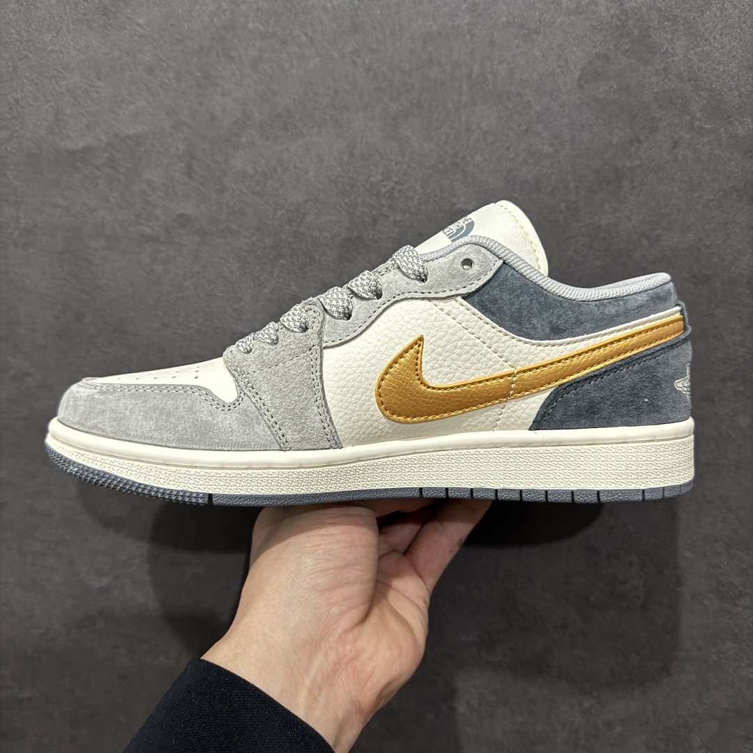 图片[2]-【定制版】Air Jordan 1 Low AJ1 乔1 北面联名 猪八金勾 高端定制 低帮复古篮球鞋rn#定制鞋盒 大厂纯原品质出货 超高清洁度 皮料切割干净无任何毛边 细节完美 r 货号：DM9188-015 尺码：36 36.5 37.5 38 38.5 39 40 40.5 41 42 42.5 43 44 44.5 45 编码：HXS340360-莆田鞋批发中心