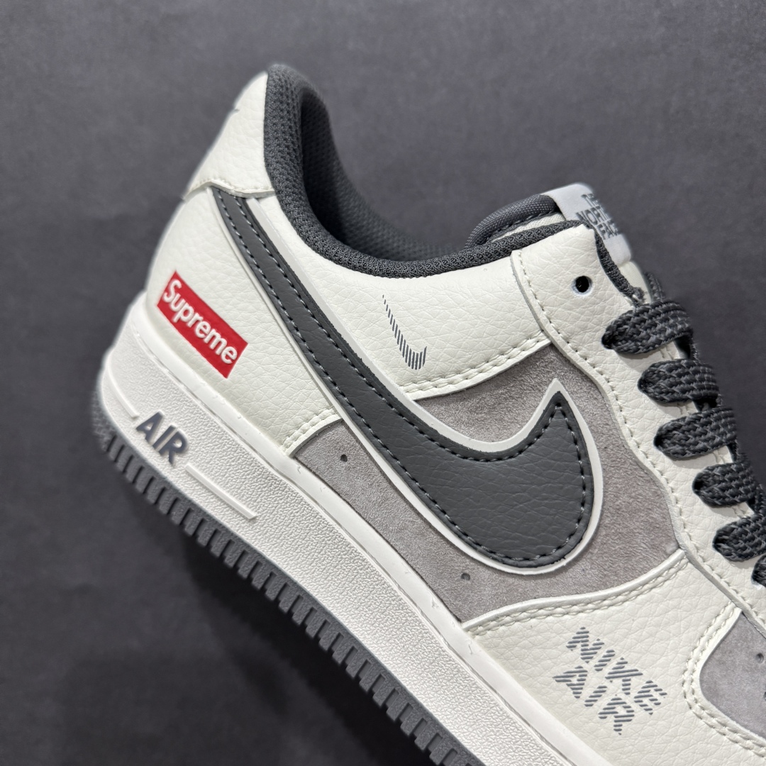 图片[6]-【定制版】Nike Air Force 1 Low 07 x Supreme 白灰小钩满天星n原楦头原纸板 打造纯正低帮空军版型 专注外贸渠道 全掌内置蜂窝气垫原盒配件 原厂中底钢印、拉帮完美官方货号：DM6868 056 Size：36 36.5 37.5 38 38.5 39 40 40.5 41 42 42.5 43 44 44.5 45 编码：HXS310320-莆田鞋批发中心