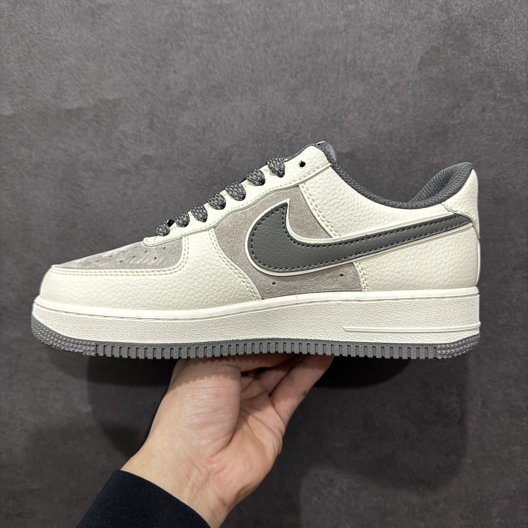 图片[2]-【定制版】Nike Air Force 1 Low 07 x Supreme 白灰小钩满天星n原楦头原纸板 打造纯正低帮空军版型 专注外贸渠道 全掌内置蜂窝气垫原盒配件 原厂中底钢印、拉帮完美官方货号：DM6868 056 Size：36 36.5 37.5 38 38.5 39 40 40.5 41 42 42.5 43 44 44.5 45 编码：HXS310320-莆田鞋批发中心