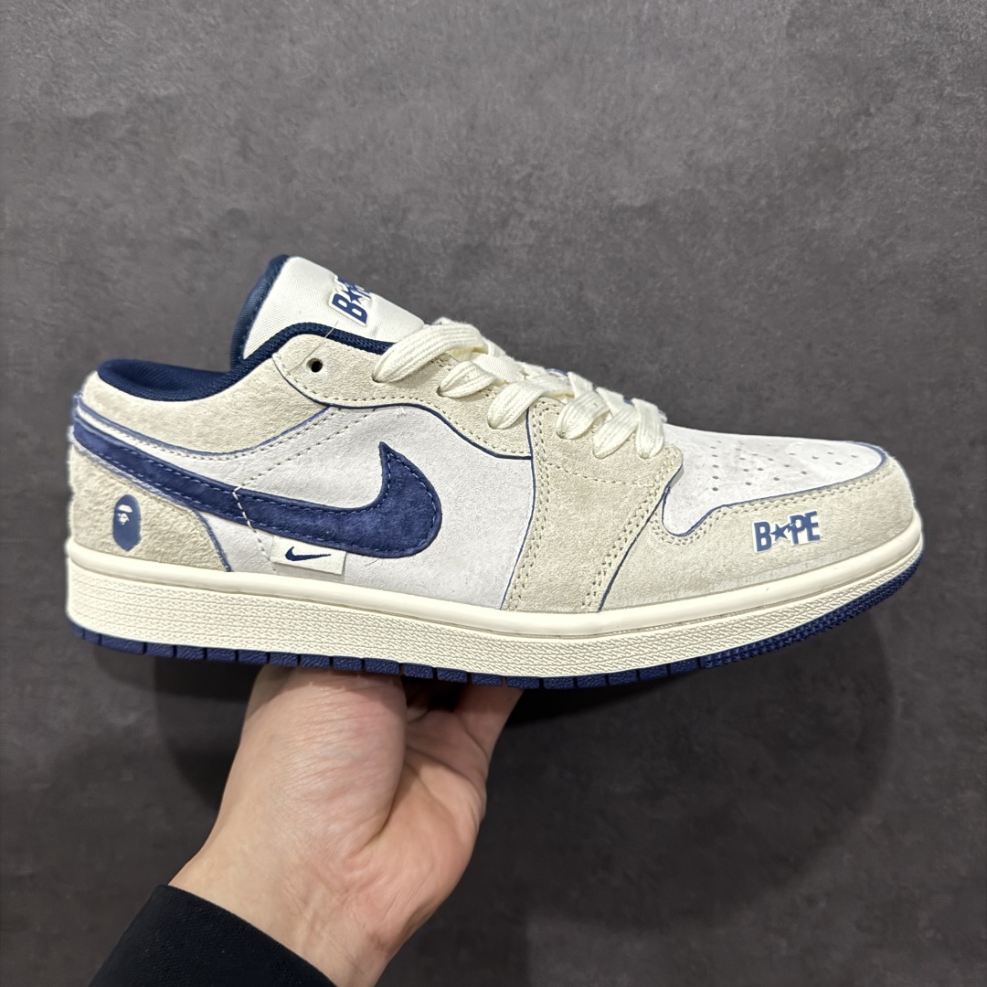 【定制版】Air Jordan 1 Low AJ1 乔1 Bape联名 透心蓝 高端定制 低帮复古篮球鞋rn#定制鞋盒 大厂纯原品质出货 超高清洁度 皮料切割干净无任何毛边 细节完美 r 货号：DM9188-007 尺码：36 36.5 37.5 38 38.5 39 40 40.5 41 42 42.5 43 44 44.5 45  编码：HXS340360-莆田鞋批发中心