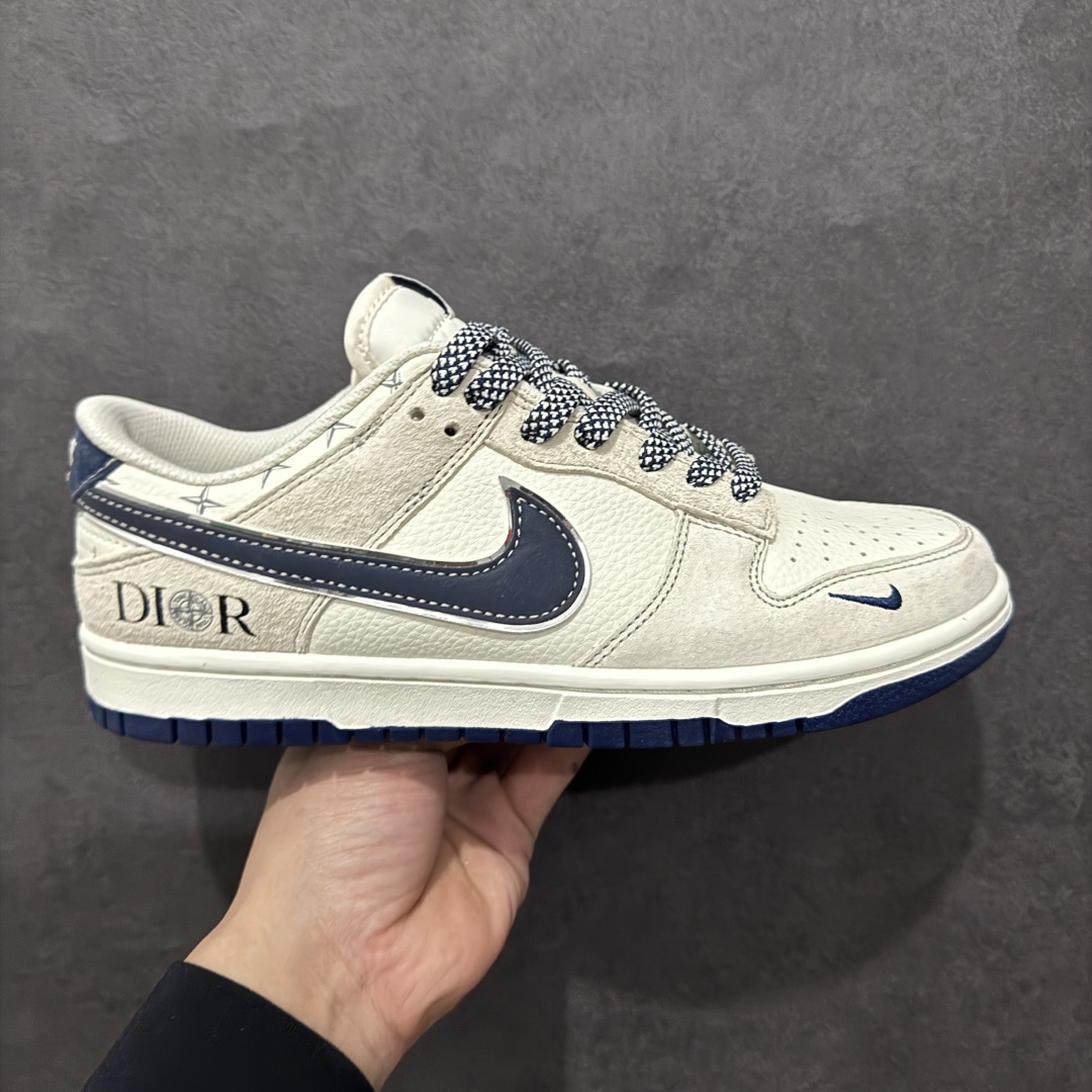 【定制版】Nk SB Dunk Low 迪奥 x 石头岛三方联名 猪八黑勾 周年高端定制 低帮休闲板鞋rn#定制鞋盒 大厂纯原品质出货 超高清洁度 皮料切割干净无任何毛边 细节完美 r 货号：DJ2024-085 尺码：36 36.5 37.5 38 38.5 39 40 40.5 41 42 42.5 43 44 44.5 45  编码：HXS340360-莆田鞋批发中心