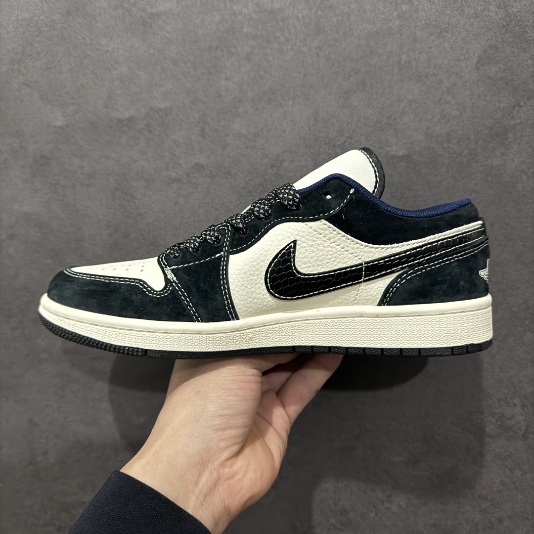 图片[2]-【定制版】Air Jordan 1 Retro Low x The North Face 蛇年限定 白黑小钩满天星n官方同步新色 原装级产物n拒绝公底 立体鞋型 细节完美 高清洁度购置公司同步原材料 原汁原味 忠于原版 货号：XS6086 012n码数：36 36.5 37.5 38 38.5 39 40 40.5 41 42 42.5 43 44 44.5 45 编码：CC300320-莆田鞋批发中心