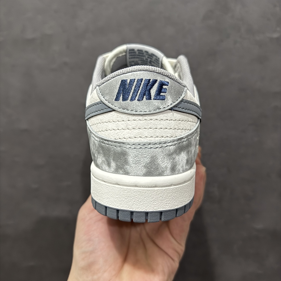 图片[4]-【定制版】Nk SB Dunk Low 斯图西联名 扎染灰勾 周年高端定制 低帮休闲板鞋rn#定制鞋盒 大厂纯原品质出货 超高清洁度 皮料切割干净无任何毛边 细节完美 r 货号：DM6868-037 尺码：36 36.5 37.5 38 38.5 39 40 40.5 41 42 42.5 43 44 44.5 45  编码：HXS340360-莆田鞋批发中心