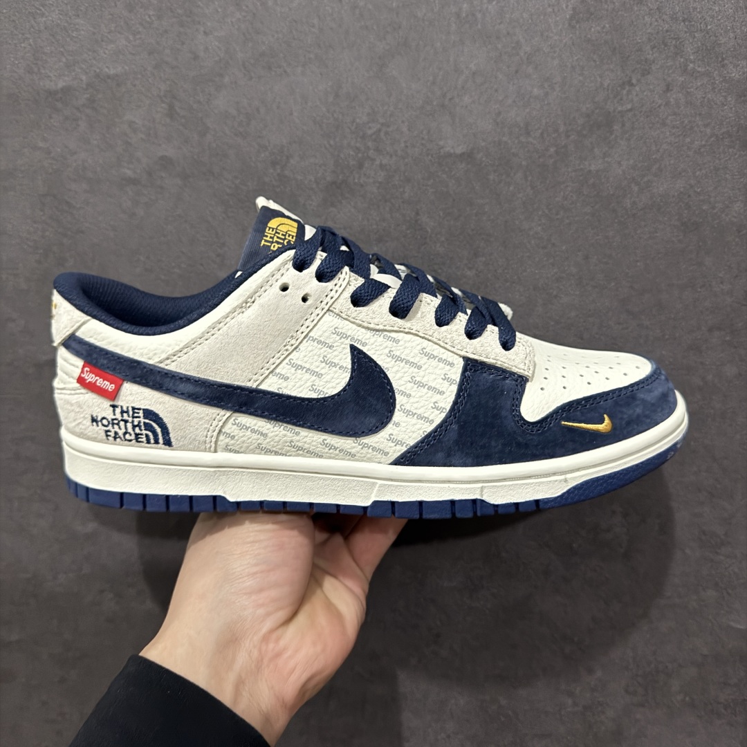 【定制版】Nk SB Dunk Low 北面联名 弹幕藏蓝勾 周年高端定制 低帮休闲板鞋rn#定制鞋盒 大厂纯原品质出货 超高清洁度 皮料切割干净无任何毛边 细节完美 r 货号：DJ2024-117 尺码：36 36.5 37.5 38 38.5 39 40 40.5 41 42 42.5 43 44 44.5 45  编码：HXS340360-莆田鞋批发中心