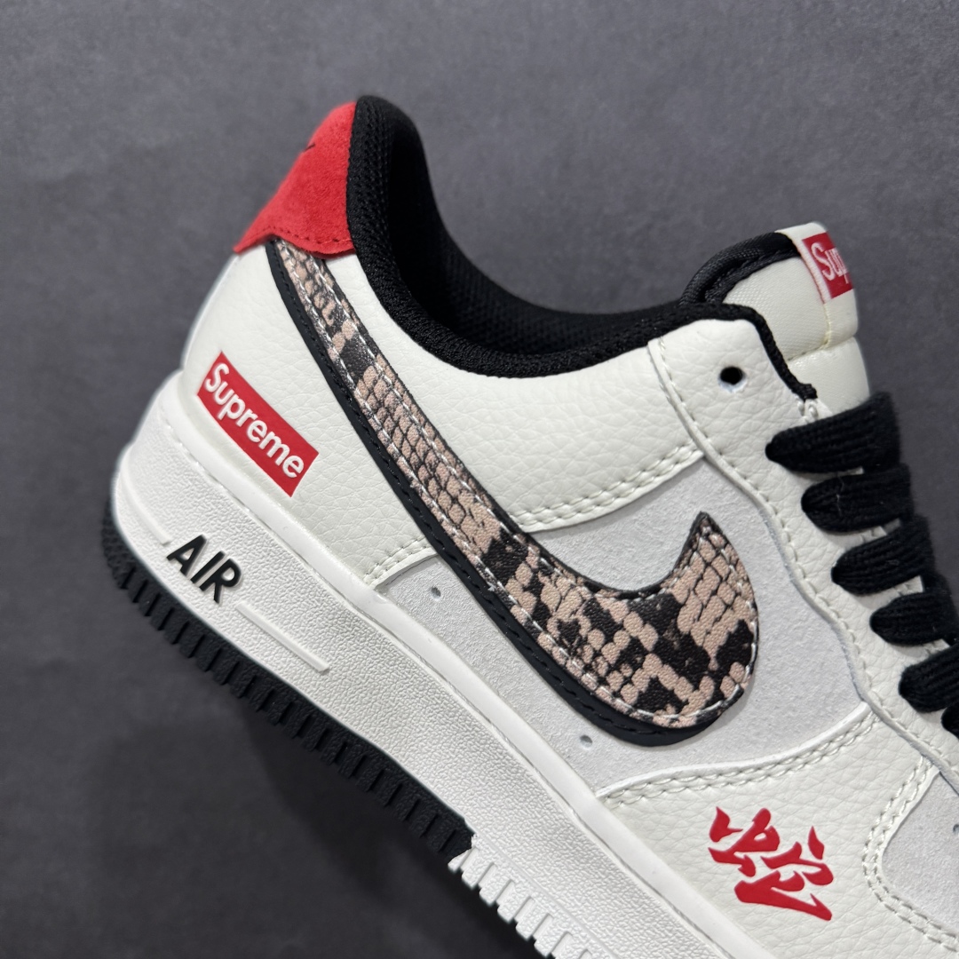 图片[6]-【定制版】海外限量发售NIke Air Force 1 \’07 Low “Supreme联名蛇年限定–蟒蛇纹双勾”空军一号 低帮 运动鞋 休闲鞋 折边针车 工艺难度大 原楦头原纸板 原装鞋盒 定制五金配件 内置全掌气垫 原厂鞋底货号：DM6688-026 Size：36 36.5 37.5 38 38.5 39 40 40.5 41 42 42.5 43 44 44.5 45 编码：HXS310320-莆田鞋批发中心