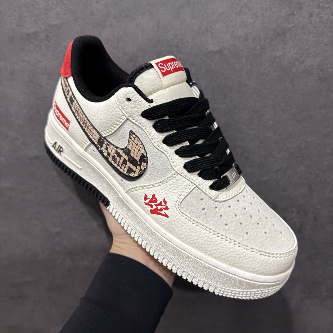 图片[3]-【定制版】海外限量发售NIke Air Force 1 \’07 Low “Supreme联名蛇年限定–蟒蛇纹双勾”空军一号 低帮 运动鞋 休闲鞋 折边针车 工艺难度大 原楦头原纸板 原装鞋盒 定制五金配件 内置全掌气垫 原厂鞋底货号：DM6688-026 Size：36 36.5 37.5 38 38.5 39 40 40.5 41 42 42.5 43 44 44.5 45 编码：HXS310320-莆田鞋批发中心