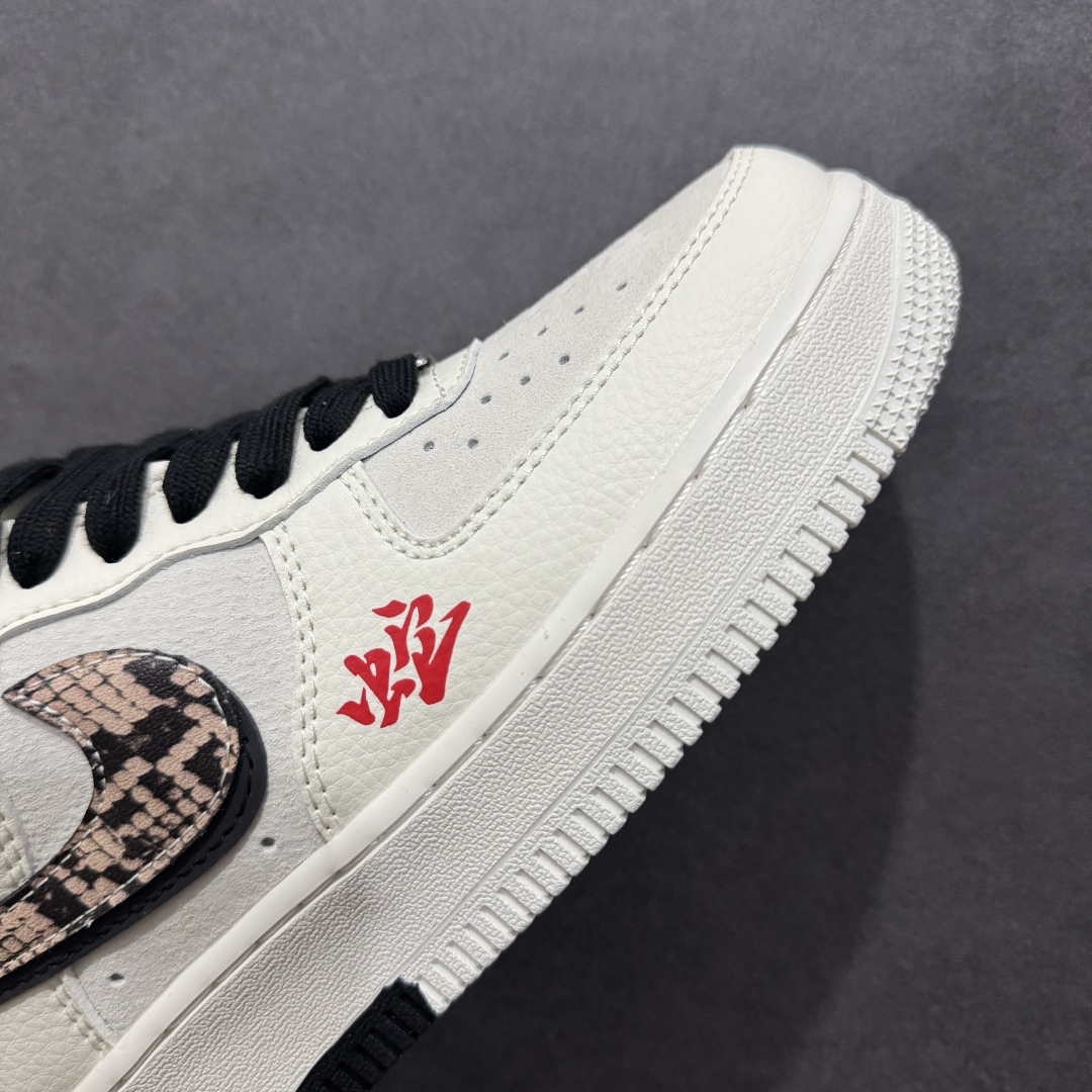 图片[5]-【定制版】海外限量发售NIke Air Force 1 \’07 Low “Supreme联名蛇年限定–蟒蛇纹双勾”空军一号 低帮 运动鞋 休闲鞋 折边针车 工艺难度大 原楦头原纸板 原装鞋盒 定制五金配件 内置全掌气垫 原厂鞋底货号：DM6688-026 Size：36 36.5 37.5 38 38.5 39 40 40.5 41 42 42.5 43 44 44.5 45 编码：HXS310320-莆田鞋批发中心