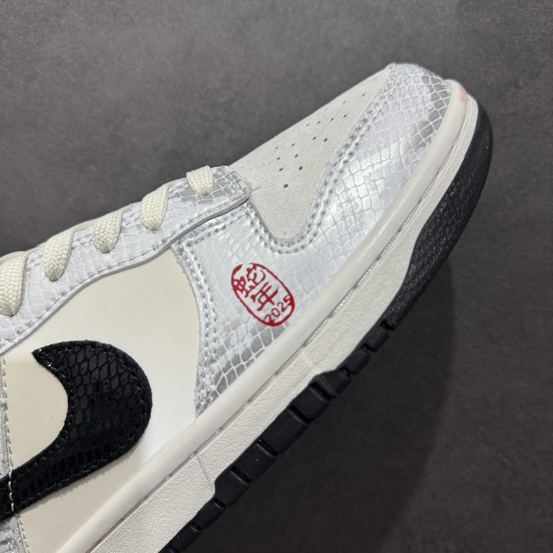 图片[5]-【定制版】Nk SB Dunk Low Sup联名蛇年限定 白蛇 周年高端定制 低帮休闲板鞋rn#定制鞋盒 大厂纯原品质出货 超高清洁度 皮料切割干净无任何毛边 细节完美 r 货号：AG3702-852 尺码：36 36.5 37.5 38 38.5 39 40 40.5 41 42 42.5 43 44 44.5 45 编码：HXS340360-莆田鞋批发中心