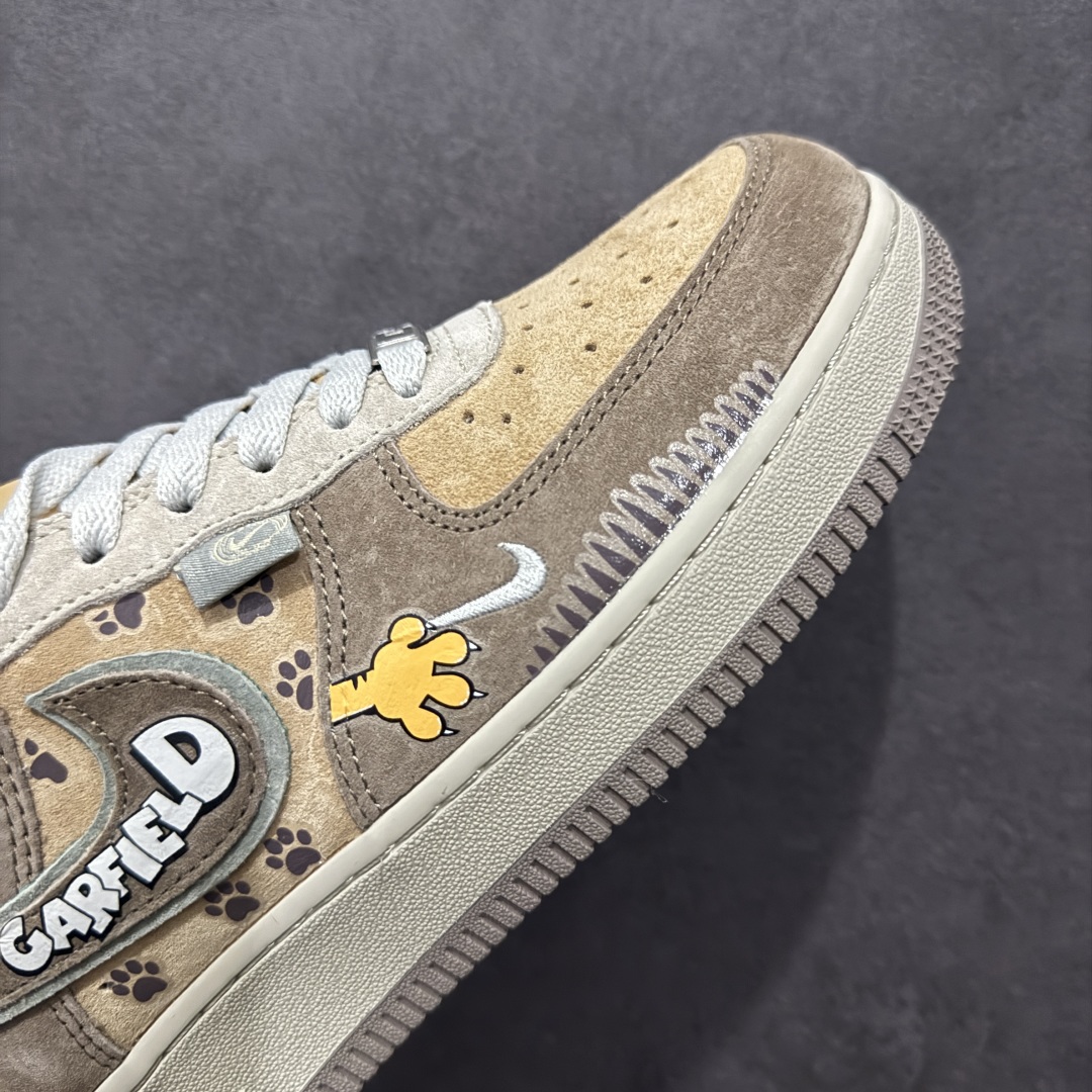 图片[5]-【定制版】“加菲猫”Nike  Air Force 1 “Garfield”#漫画系列 空军一号定制低帮秋冬板鞋n《加菲猫》是由吉姆·戴维斯的同名漫画作品改编的系列电视动画，加菲猫是一只橘黄色的胖猫咪，总是穿着红色的项圈，十分慵懒，有着一张大饼脸和圆滚滚的身材，形象十分可爱 货号：CD1212-333nSIZE：36 36.5 37.5 38 38.5 39 40 40.5 41 42 42.5 43 44 44.5 45 编码：HXS310320-莆田鞋批发中心