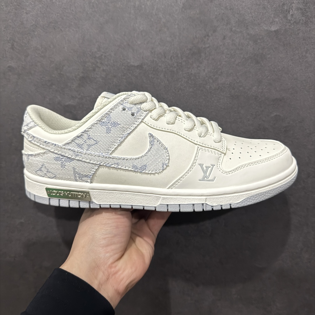 【定制版】Nk SB Dunk Low LV联名-紫色牛仔米白紫勾 周年高端定制 低帮休闲板鞋rn#定制鞋盒 大厂纯原品质出货 超高清洁度 皮料切割干净无任何毛边 细节完美 r 货号：DJ2024-010 尺码：36 36.5 37.5 38 38.5 39 40 40.5 41 42 42.5 43 44 44.5 45  编码：HXS260280-莆田鞋批发中心