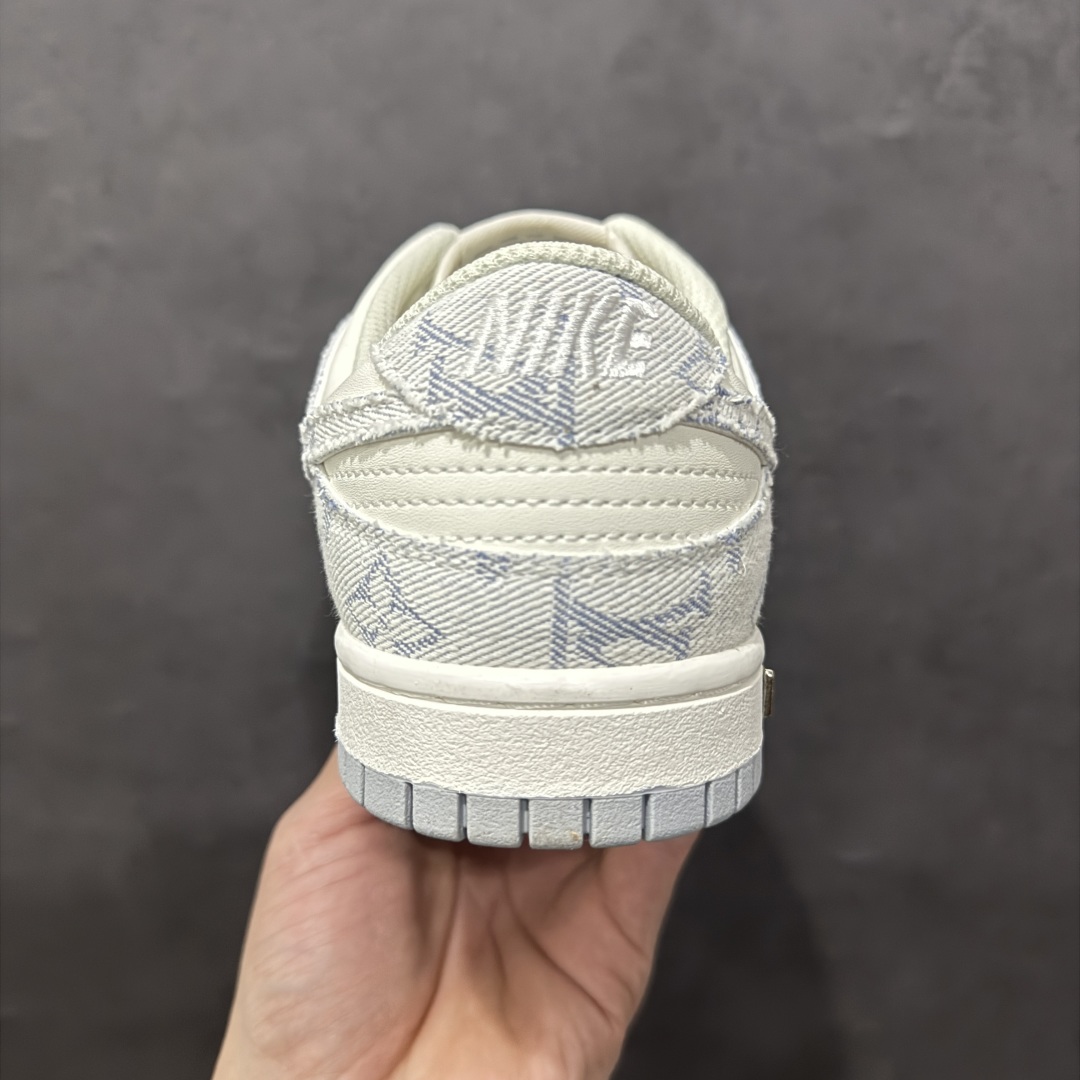 图片[4]-【定制版】Nk SB Dunk Low LV联名-紫色牛仔米白紫勾 周年高端定制 低帮休闲板鞋rn#定制鞋盒 大厂纯原品质出货 超高清洁度 皮料切割干净无任何毛边 细节完美 r 货号：DJ2024-010 尺码：36 36.5 37.5 38 38.5 39 40 40.5 41 42 42.5 43 44 44.5 45  编码：HXS260280-莆田鞋批发中心