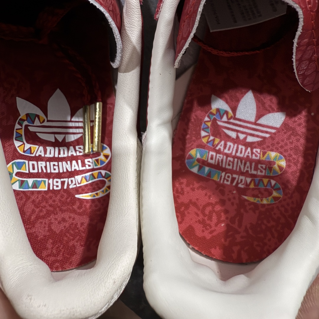 图片[8]-【纯原版】Ad Originals Gazelle Bold JQ5977 蛇年限定 三叶草厚底休闲防滑耐磨低帮板鞋nn渠道纯原版出货   市面最优品质n原版购入开发打造原厂皮料 纹路鞋面厚度与原版一致原厂原数据版型 鞋型细节完美正确分层色私模大底 区分市场错版鞋底n正确烫金 正确刺绣 鞋舌做工n所有细节均已解锁 欢迎对比 主推💪🏻 尺码：35 36 36.5 37 38 38.5 39 40 40.5 41 42 编码：KD250270-莆田鞋批发中心