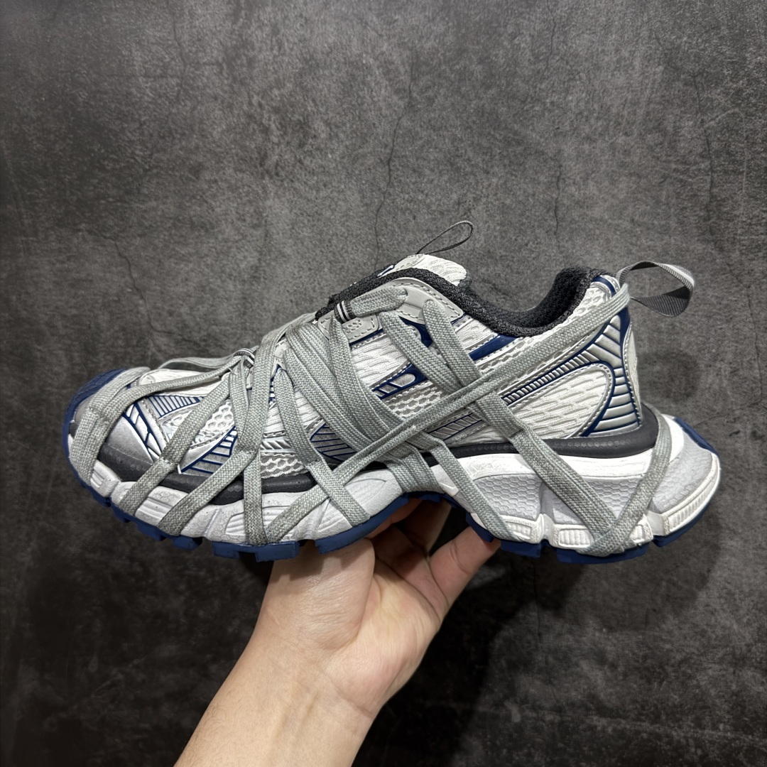 图片[2]-【XA版本】Balenciaga Sneaker Tess 3XL 巴黎世家十代B款 绑带 白蓝配色n独家纯原版本 细节精准对位官方 私模组合大底n增加全新设计 在延续 Track Trainer 户外轮廓和复杂鞋面结构的同时 更具复古风格正确原材料 手工打磨做旧 匠心最高工艺官方全套配件鞋盒 鞋带 防尘纸配套齐全nSIZE：35 36 37 38 39 40 41 42 43 44 45 46 全码出货 编码：DF440460-莆田鞋批发中心