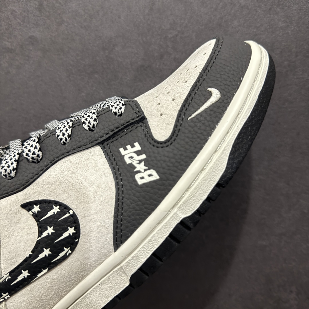 图片[5]-【定制版】Nk SB Dunk Low BAPE联名 满印五角星黑勾 周年高端定制 低帮休闲板鞋 DJ2024-122rn#定制鞋盒 大厂纯原品质出货 超高清洁度 皮料切割干净无任何毛边 细节完美 r 尺码：36 36.5 37.5 38 38.5 39 40 40.5 41 42 42.5 43 44 44.5 45  编码：HXS340360-莆田鞋批发中心