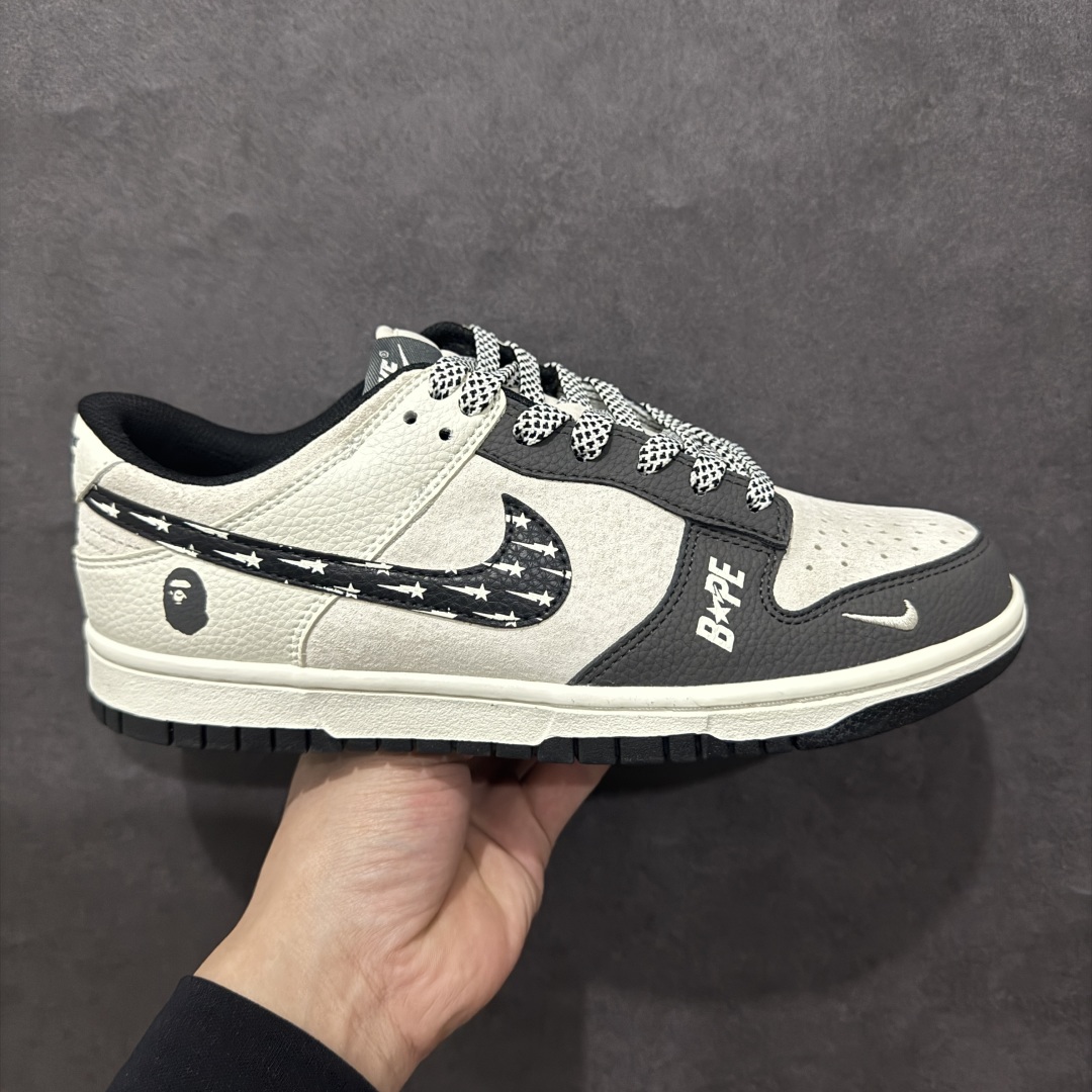 【定制版】Nk SB Dunk Low BAPE联名 满印五角星黑勾 周年高端定制 低帮休闲板鞋 DJ2024-122rn#定制鞋盒 大厂纯原品质出货 超高清洁度 皮料切割干净无任何毛边 细节完美 r 尺码：36 36.5 37.5 38 38.5 39 40 40.5 41 42 42.5 43 44 44.5 45  编码：HXS340360-莆田鞋批发中心