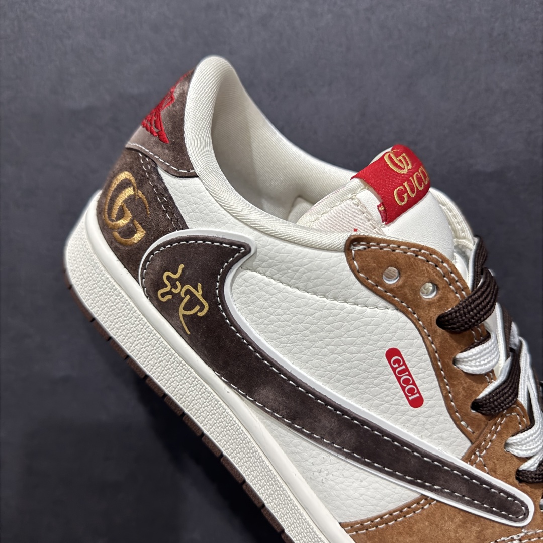 图片[6]-Travis Scott x Fragment Design x Air Jordan 1 Low OG SP AJ1 乔1 古驰联名蛇年限定 棕蛇 低帮文化休闲板鞋 DM9288-011rn#多方联名合作融合了Travis Scott 独特的音乐风格，藤原浩个性的设计风格以及Jordan品牌的经典元素 使其成为一双具有独特身份和价值的鞋子 清新而立体的外观加上联名标识更突出了其独特身份 这种配色方案显示出活力和时尚感 在视觉上引人注目 鞋身的质感和细腻的细节处理使其显得高端而格调十足 这款“倒钩”联名是设计与创意完美结合 融合多方的个性风格是一款备受瞩目的潮流鞋款r 尺码：36 36.5 37.5 38 38.5 39 40 40.5 41 42 42.5 43 44 44.5 45 编码：HXS340360-莆田鞋批发中心