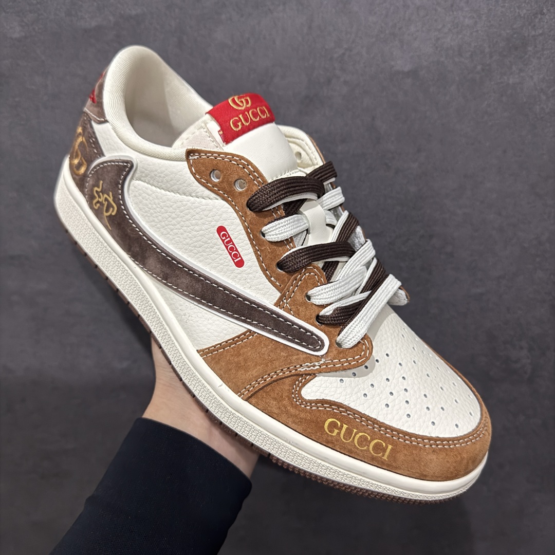 图片[3]-Travis Scott x Fragment Design x Air Jordan 1 Low OG SP AJ1 乔1 古驰联名蛇年限定 棕蛇 低帮文化休闲板鞋 DM9288-011rn#多方联名合作融合了Travis Scott 独特的音乐风格，藤原浩个性的设计风格以及Jordan品牌的经典元素 使其成为一双具有独特身份和价值的鞋子 清新而立体的外观加上联名标识更突出了其独特身份 这种配色方案显示出活力和时尚感 在视觉上引人注目 鞋身的质感和细腻的细节处理使其显得高端而格调十足 这款“倒钩”联名是设计与创意完美结合 融合多方的个性风格是一款备受瞩目的潮流鞋款r 尺码：36 36.5 37.5 38 38.5 39 40 40.5 41 42 42.5 43 44 44.5 45 编码：HXS340360-莆田鞋批发中心