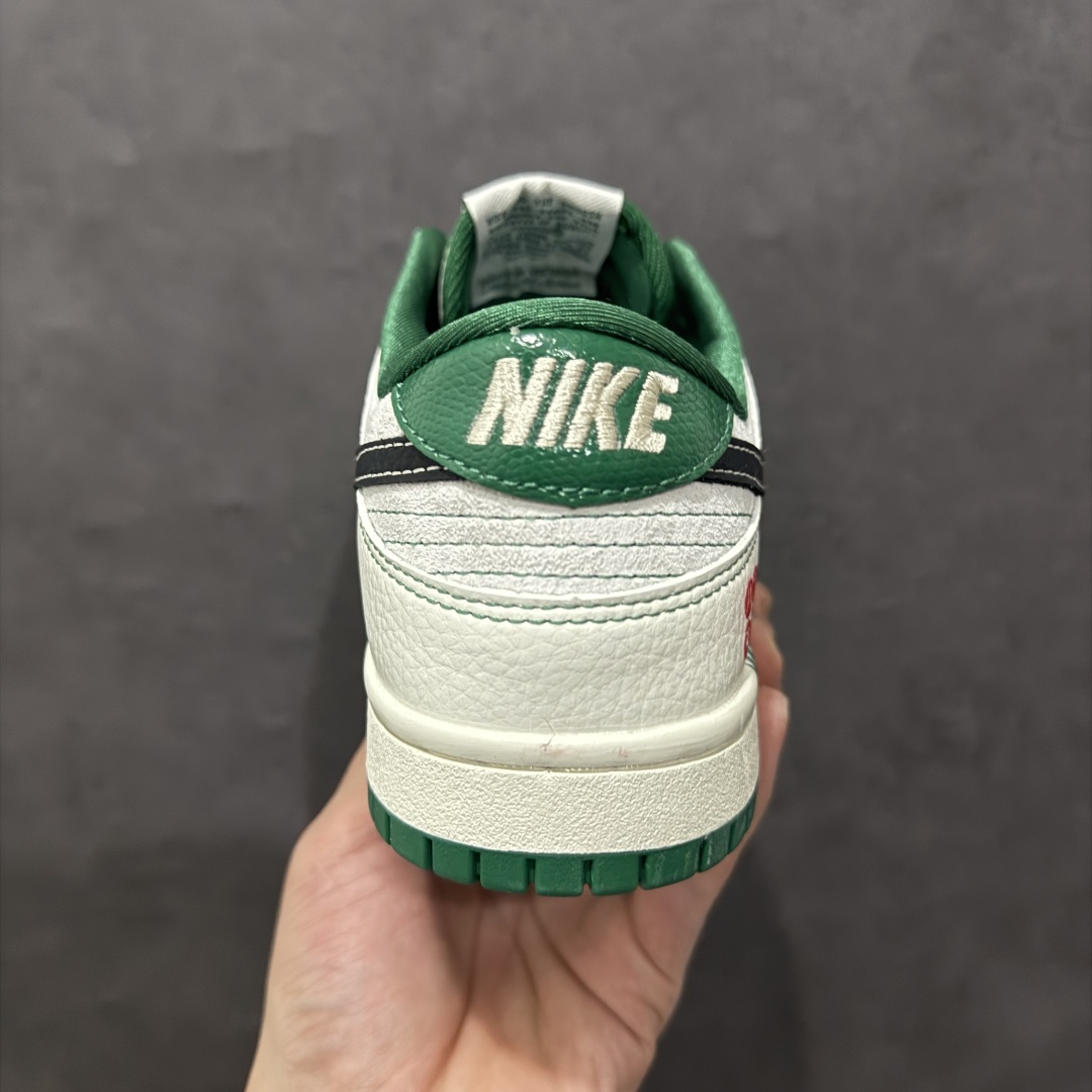 图片[4]-【定制版原装公司级 Nk SB Dunk Low 定制配色 Dunk系列复古低帮休闲百搭板鞋 AG3702-856 定制鞋盒 大厂流水作业生产 超高清洁度 皮料切割干净无任何毛边 细节完美 r 尺码：36 36.5 37.5 38 38.5 39 40 40.5 41 42 42.5 43 44 44.5 45  编码：HXS300320-莆田鞋批发中心