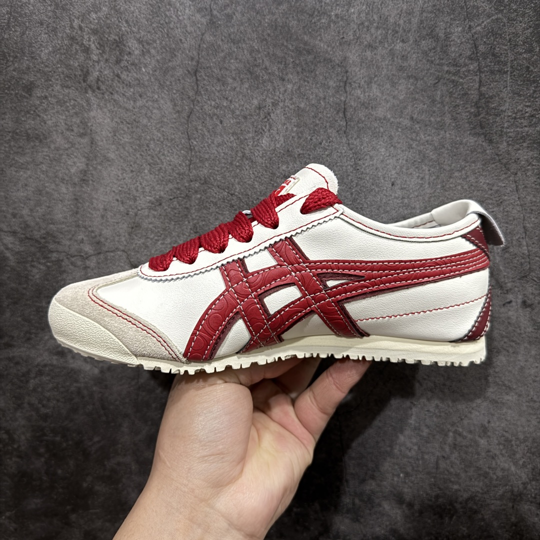 图片[2]-【公司级】Asics Onitsuka Tiger MEXICO 66 亚瑟士鬼冢虎复古经典板鞋 CNY蛇年限定n原装全套纸板楦头开发 原汁原味 完美呈现版型 私模正确鞋底咬花纹路 一比一鞋头弧度高度鞋身弧度 绝不口嗨 细节品控鞋型随意秒杀市面 原档咬花纹路私模大底 一个单元有六个三角形 总体形拼接呈现花瓣状 官方四联吊牌 原装Ortholite轻量化鞋垫 原盒原配 质保卡 说明书 钢印防尘纸  纸板中底带钢印 乳胶组合鞋垫 支持全方位的对比专柜 产品从款式颜色造型上体现出追求舒适和细节的完美 鞋类更是推崇手工制作的严谨与完美 融舒适性与可穿性的设计风格 注重细节的完美和别致魅力 既保持稳重 又不失轻松的时尚感  尺码：36 37 37.5 38 39 39.5 40 40.5 41.5 42 42.5 43.5 44 45 编码：FC220240-莆田鞋批发中心