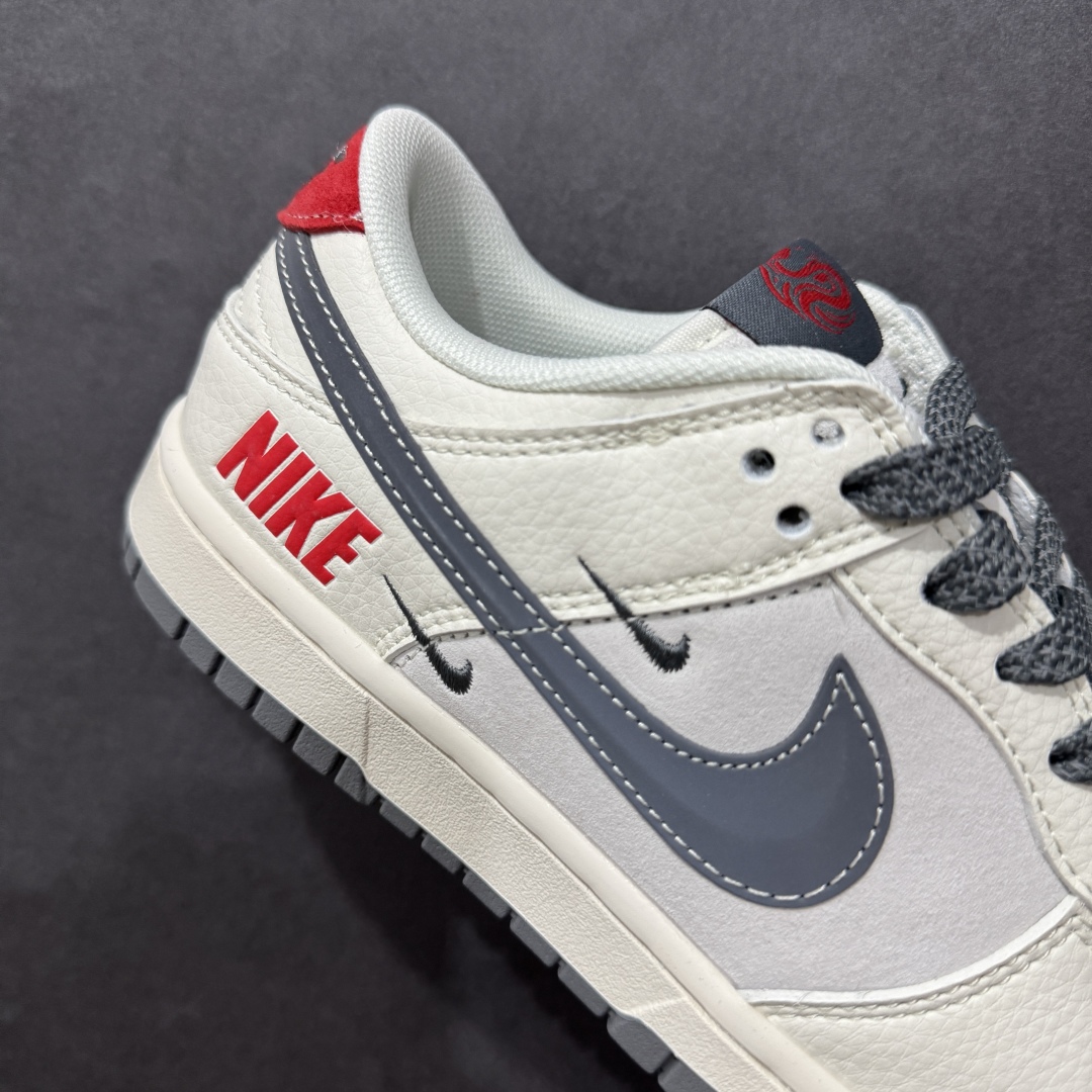 图片[6]-【定制版】Nike SB Dunk Low“SUP联名——猪八黑勾” 周年高端定制 低帮休闲板鞋 定制鞋盒 大厂纯原品质出货 超高清洁度 皮料切割干净无任何毛边 细节完美货号：FC1688-205nSize:36 36.5 37.5 38 38.5 39 40 40.5 41 42 42.5 43 44 44.5 45 编码：HXS320340-莆田鞋批发中心