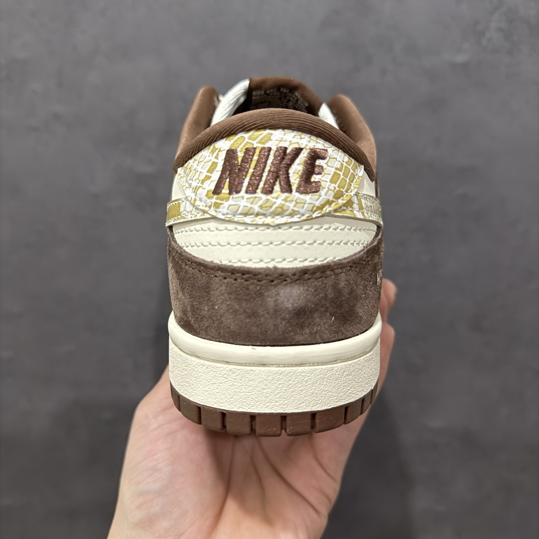 图片[4]-【定制版】Nike SB Dunk Low“ 北面联名蛇年限定——米棕白蛇”  周年高端定制 低帮休闲板鞋 定制鞋盒 大厂纯原品质出货 超高清洁度 皮料切割干净无任何毛边 细节完美 货号：CH8311-234n Size:36 36.5 37.5 38 38.5 39 40 40.5 41 42 42.5 43 44 44.5 45 编码：HXS340360-莆田鞋批发中心