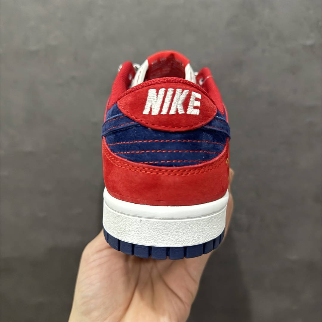 图片[4]-【定制版】NIKE SB Dunk Low 蛇年限定 白蓝红小钩满天星n公司级出品 极力推荐n原装头层材料 独家版型蒸餾加工n帶來的是更好的视觉和脚感体验n大厂纯原品质出货 清洁度 电绣工艺皮料切割干净无任何毛边 细节完美官方货号：XX9937 037 尺码： 36 36.5 37.5 38 38.5 39 40 40.5 41 42 42.5 43 44 44.5 45 编码：CC280300-莆田鞋批发中心