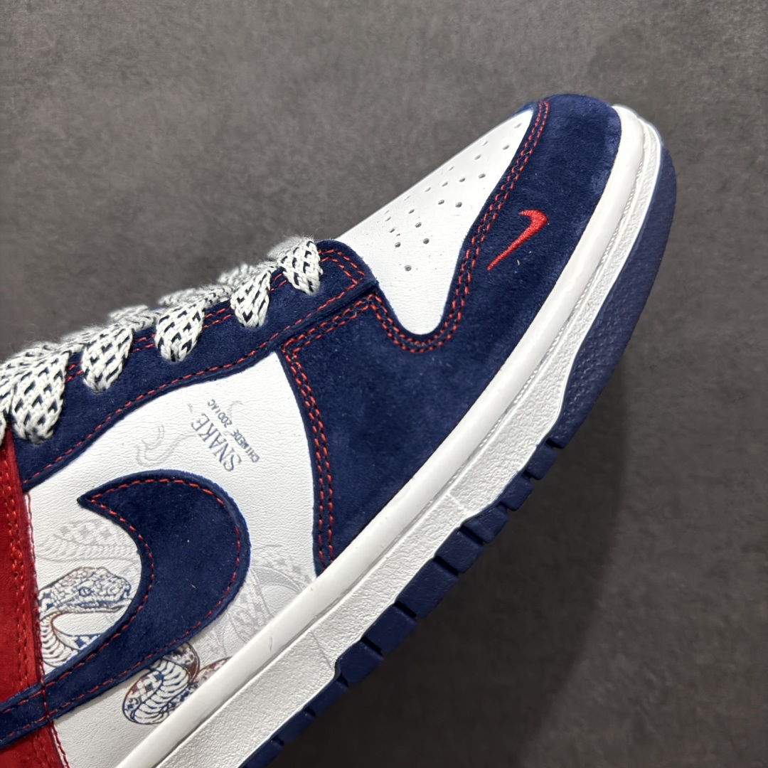 图片[5]-【定制版】NIKE SB Dunk Low 蛇年限定 白蓝红小钩满天星n公司级出品 极力推荐n原装头层材料 独家版型蒸餾加工n帶來的是更好的视觉和脚感体验n大厂纯原品质出货 清洁度 电绣工艺皮料切割干净无任何毛边 细节完美官方货号：XX9937 037 尺码： 36 36.5 37.5 38 38.5 39 40 40.5 41 42 42.5 43 44 44.5 45 编码：CC280300-莆田鞋批发中心