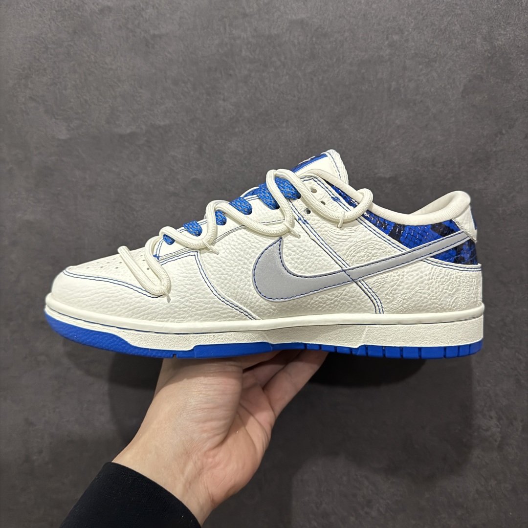 图片[2]-【定制版】蛇年限定 原装公司级 Nk SB Dunk Low 定制配色 蛇年限定 Dunk系列复古低帮休闲百搭板鞋 CH6336-621 定制鞋盒 大厂流水作业生产 超高清洁度 皮料切割干净无任何毛边 细节完美 r 尺码：36 36.5 37.5 38 38.5 39 40 40.5 41 42 42.5 43 44 44.5 45  编码：YB330350-莆田鞋批发中心