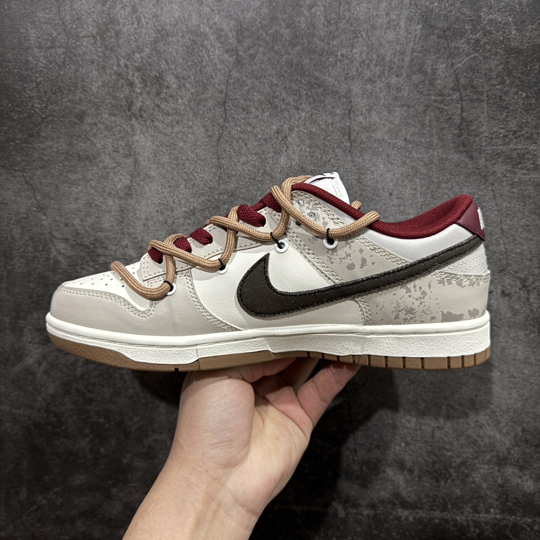 图片[2]-【YC纯原】NK Dunk Low 荒芜尽头 FB7160-161 定制系列天花板 无原鞋不开发 全系列得物原鞋一比一校对开发 配色持续更新中 终端对接 优势输出 全套原厂楦头原纸板数据档案倾力打造 原汁原味莞产 极致还原 圈内最强针车工艺 高端零售指定版 广东原厂配套原盒原标 鞋盒分三个尺码段 原厂冲刀 超高清洁度 全鞋零毛边皮料切割 采用原厂百宏鞋带以及原厂百宏织唛舌标 内标可供原厂几率过验 进口原装条纹中底布 四线拉帮白色点胶 原厂拉帮手法遵循公司 原厂电绣 极致还原 SIZE：36 36.5 37.5 38 38.5 39 40 40.5 41 42 42.5 43 44 44.5 45 46 编码：HXS300320-莆田鞋批发中心