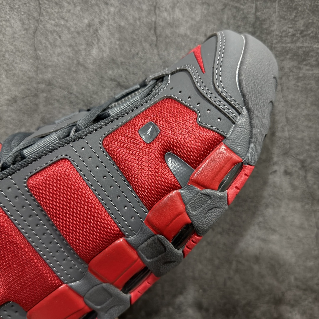 图片[6]-【CK纯原版】Nike Air More Uptempo 原装皮蓬n全新批次 Air More Uptempo绝对是耐克篮球鞋历史上最耀眼的里程碑之一，耐克一直以来都以不停的提升气垫容量来捍卫气垫的地位，当前后掌的花样全部玩尽之后，耐克终于还是打出了奠定王朝基础的一张牌：全掌外露气垫，U型气垫和Max Air的搭配是当时最切合实际的全掌气垫组合 货号：FZ3055-002 尺码：36-47.5 编码：CK310330-莆田鞋批发中心