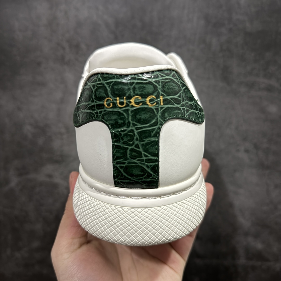 图片[4]-【广东纯原版本】Gucci Ace 米奇胖嘟嘟胖丁x休闲鞋 情侣鞋👫超软复古踩屎感 脚胖显腿瘦❤️n鞋面采用进口山羊皮 全对版材质版型n内里羊皮n大底橡胶发泡n码数:35-45 编码：KH430460-莆田鞋批发中心