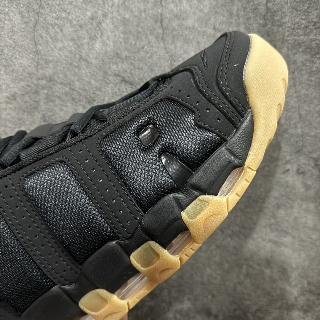 图片[6]-【CK纯原版】Nike Air More Uptempo 原装皮蓬n全新批次 Air More Uptempo绝对是耐克篮球鞋历史上最耀眼的里程碑之一，耐克一直以来都以不停的提升气垫容量来捍卫气垫的地位，当前后掌的花样全部玩尽之后，耐克终于还是打出了奠定王朝基础的一张牌：全掌外露气垫，U型气垫和Max Air的搭配是当时最切合实际的全掌气垫组合 货号：FZ3055-003 尺码：36-47.5 编码：CK310330-莆田鞋批发中心