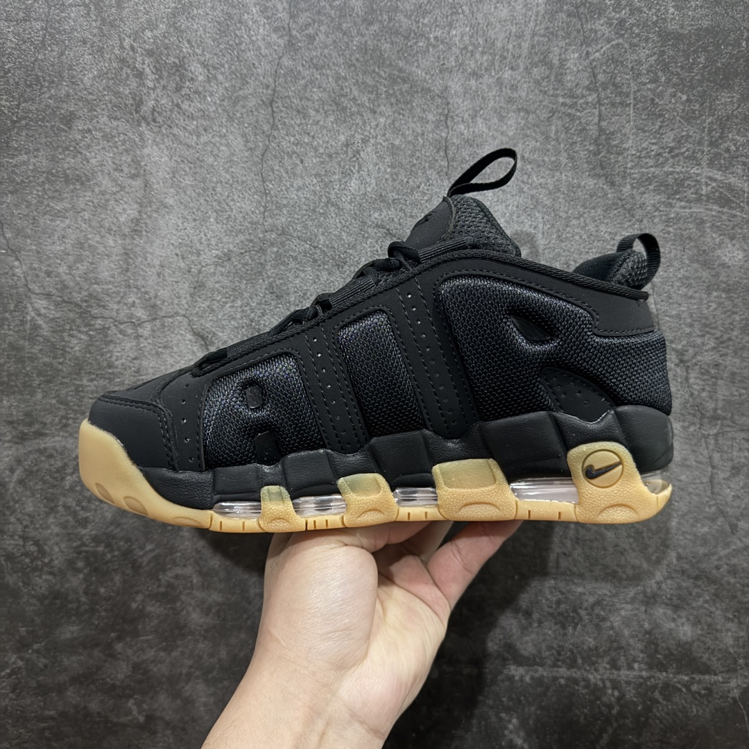 图片[2]-【CK纯原版】Nike Air More Uptempo 原装皮蓬n全新批次 Air More Uptempo绝对是耐克篮球鞋历史上最耀眼的里程碑之一，耐克一直以来都以不停的提升气垫容量来捍卫气垫的地位，当前后掌的花样全部玩尽之后，耐克终于还是打出了奠定王朝基础的一张牌：全掌外露气垫，U型气垫和Max Air的搭配是当时最切合实际的全掌气垫组合 货号：FZ3055-003 尺码：36-47.5 编码：CK310330-莆田鞋批发中心