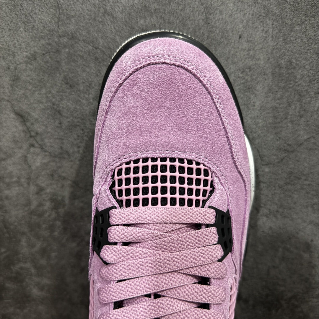 图片[5]-【OG纯原】Air Jordan 4 Retro \”Orchid\” 粉黑麂皮 AJ4 乔丹4代 猛男粉AQ9129-501n圈内知名大厂出货全套原纸板楦头开发 原厂特供皮料加持 确保原汁原味 完美呈现四代版型 一比一鞋头弧度高度鞋身弧度 数据细节工艺流程均保持原鞋一致 原厂TPU网格鞋带扣 正确内里网布 菱角分明不变形无多余毛边 柔软性质感一致于原鞋 市场唯一原厂鞋扣模具 背面可见隐藏注塑口 原厂织唛标 原厂飞人电绣工艺 尾指中部跳三针 独家绑鞋带手法 印刷中底布 四线拉帮 米色美纹纸贴合固定 进口港宝加持 后跟自然饱满 全鞋荧光划线卡点 追求极致完美 每一双都是工艺品 多重QC质检 超越公司货的品控标准 实实在在的免检产品  尺码：40-47.5  编码：OG470500-莆田鞋批发中心