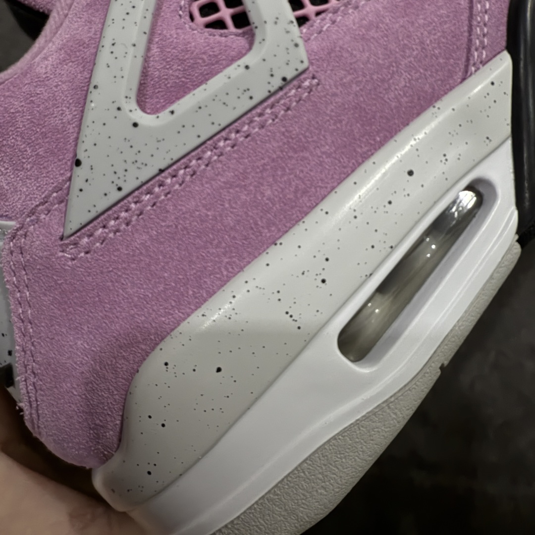 图片[3]-【OG纯原】Air Jordan 4 Retro \”Orchid\” 粉黑麂皮 AJ4 乔丹4代 猛男粉AQ9129-501n圈内知名大厂出货全套原纸板楦头开发 原厂特供皮料加持 确保原汁原味 完美呈现四代版型 一比一鞋头弧度高度鞋身弧度 数据细节工艺流程均保持原鞋一致 原厂TPU网格鞋带扣 正确内里网布 菱角分明不变形无多余毛边 柔软性质感一致于原鞋 市场唯一原厂鞋扣模具 背面可见隐藏注塑口 原厂织唛标 原厂飞人电绣工艺 尾指中部跳三针 独家绑鞋带手法 印刷中底布 四线拉帮 米色美纹纸贴合固定 进口港宝加持 后跟自然饱满 全鞋荧光划线卡点 追求极致完美 每一双都是工艺品 多重QC质检 超越公司货的品控标准 实实在在的免检产品  尺码：40-47.5  编码：OG470500-莆田鞋批发中心